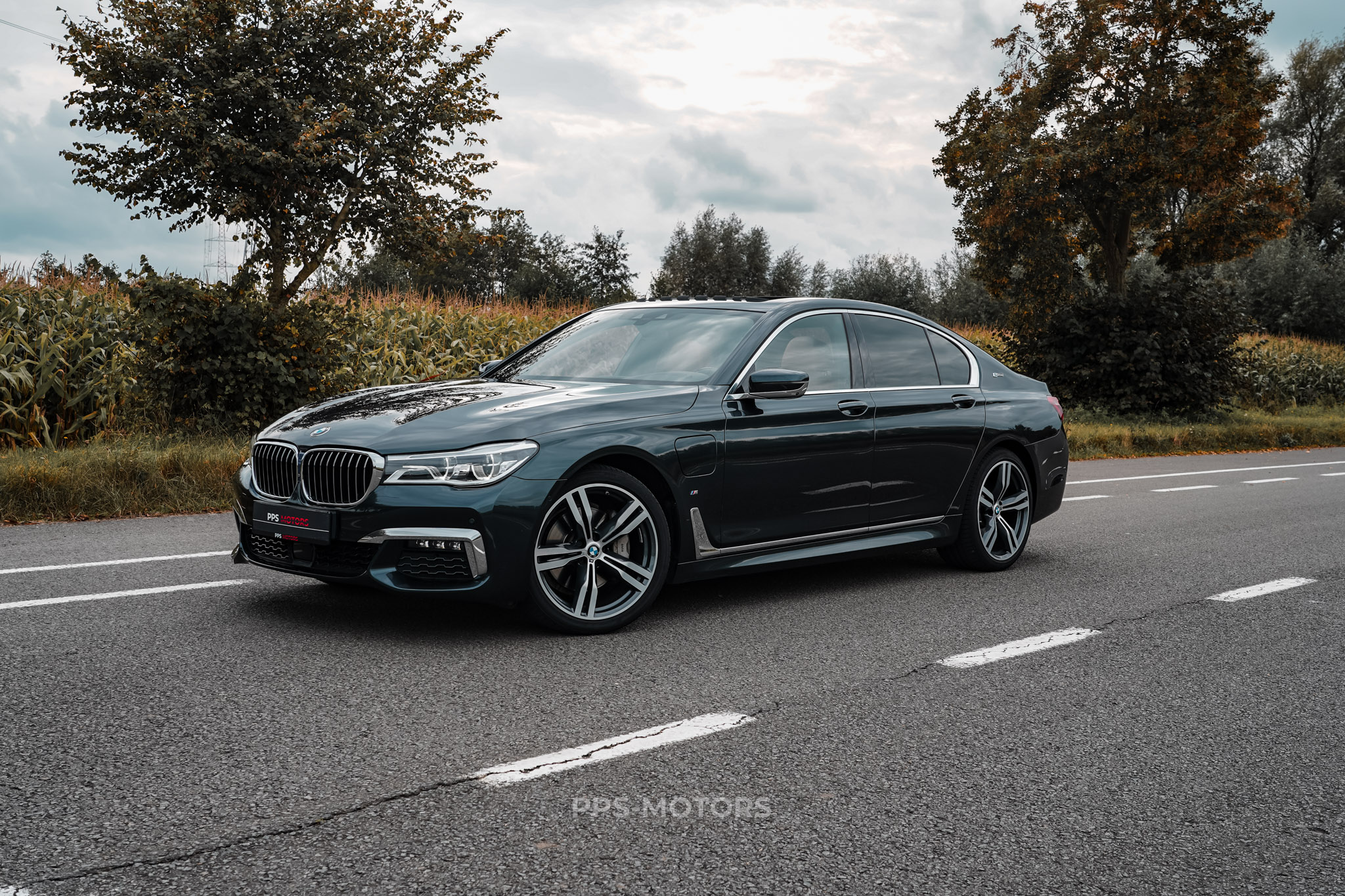 BMW BMW 740e Performance M-PAKKET photo 1