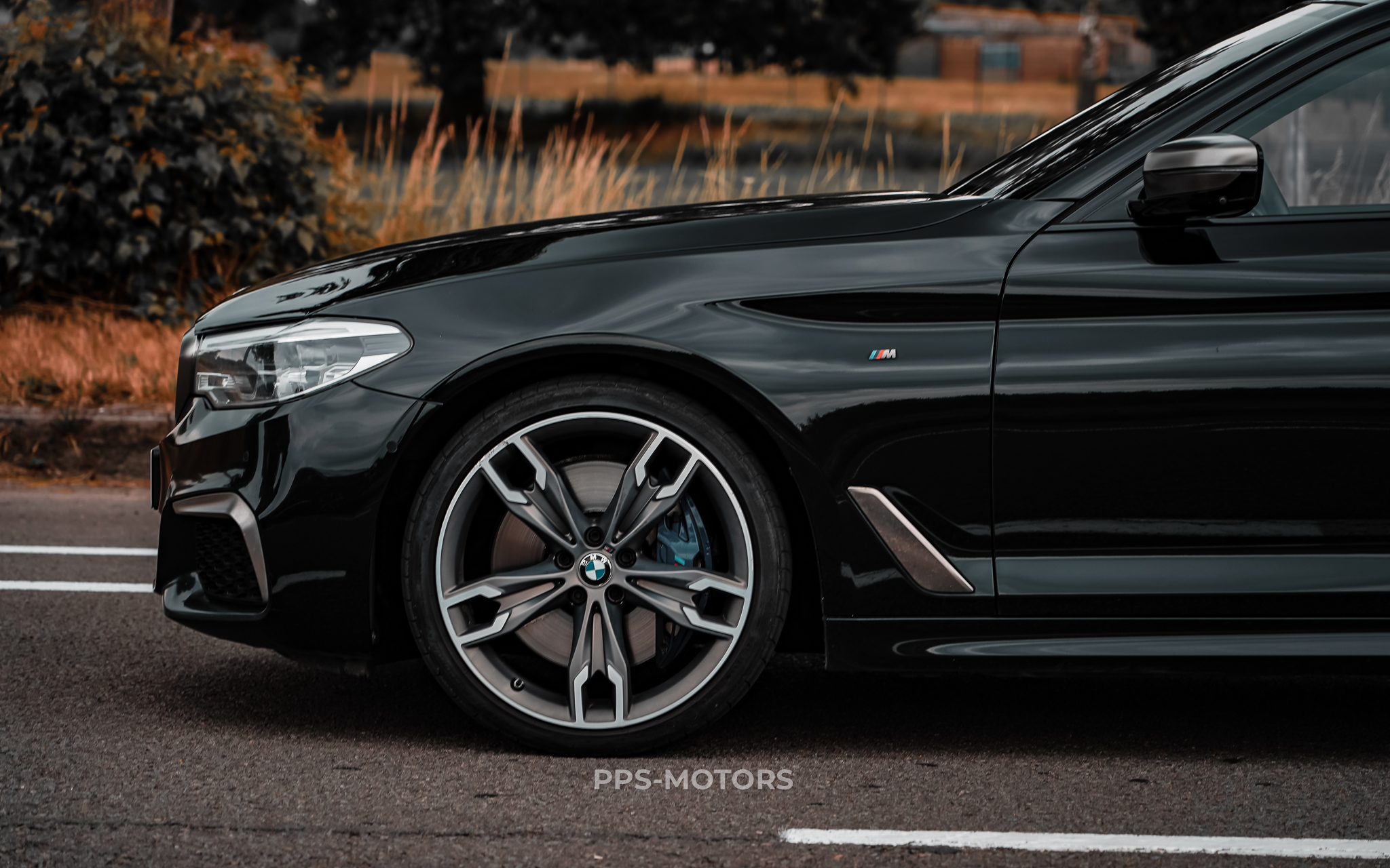 BMW M550d xAS photo 2