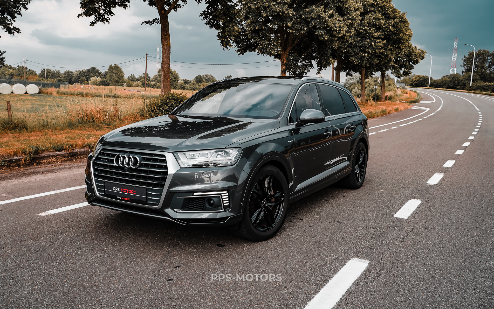 Audi Q7 3.0 TDI V6 E-TRON photo 2