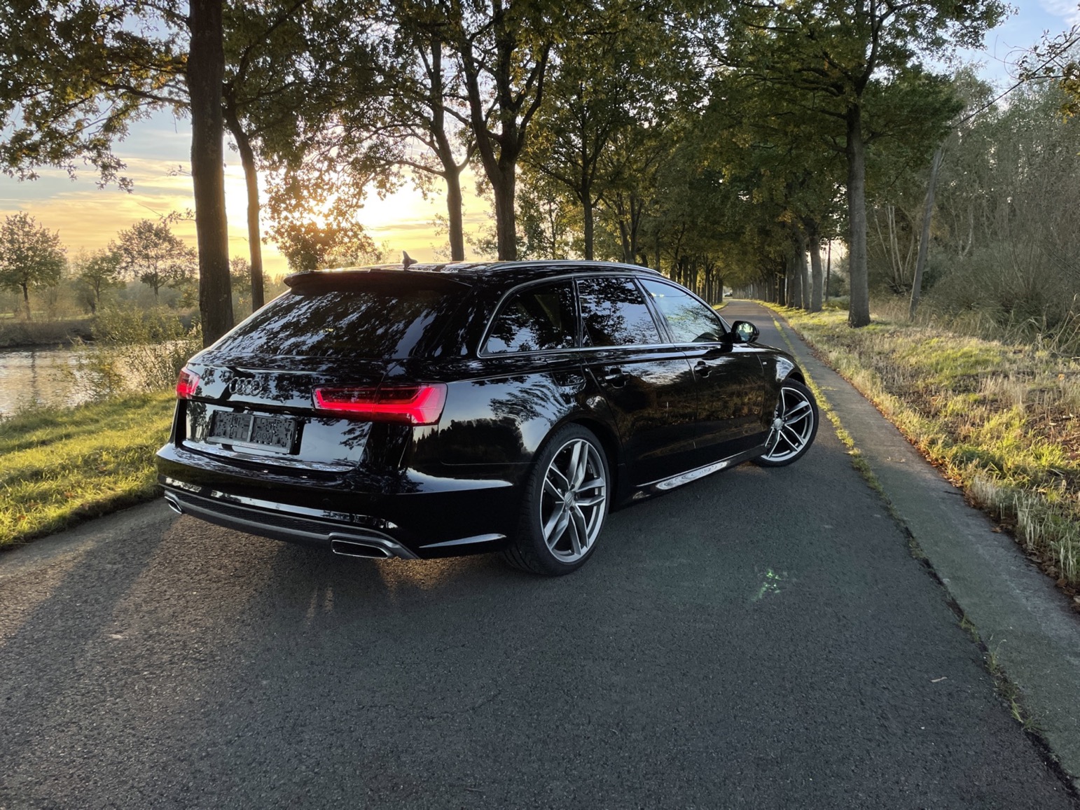Audi A6 2.0 TDI ULTRA S-LINE photo 9
