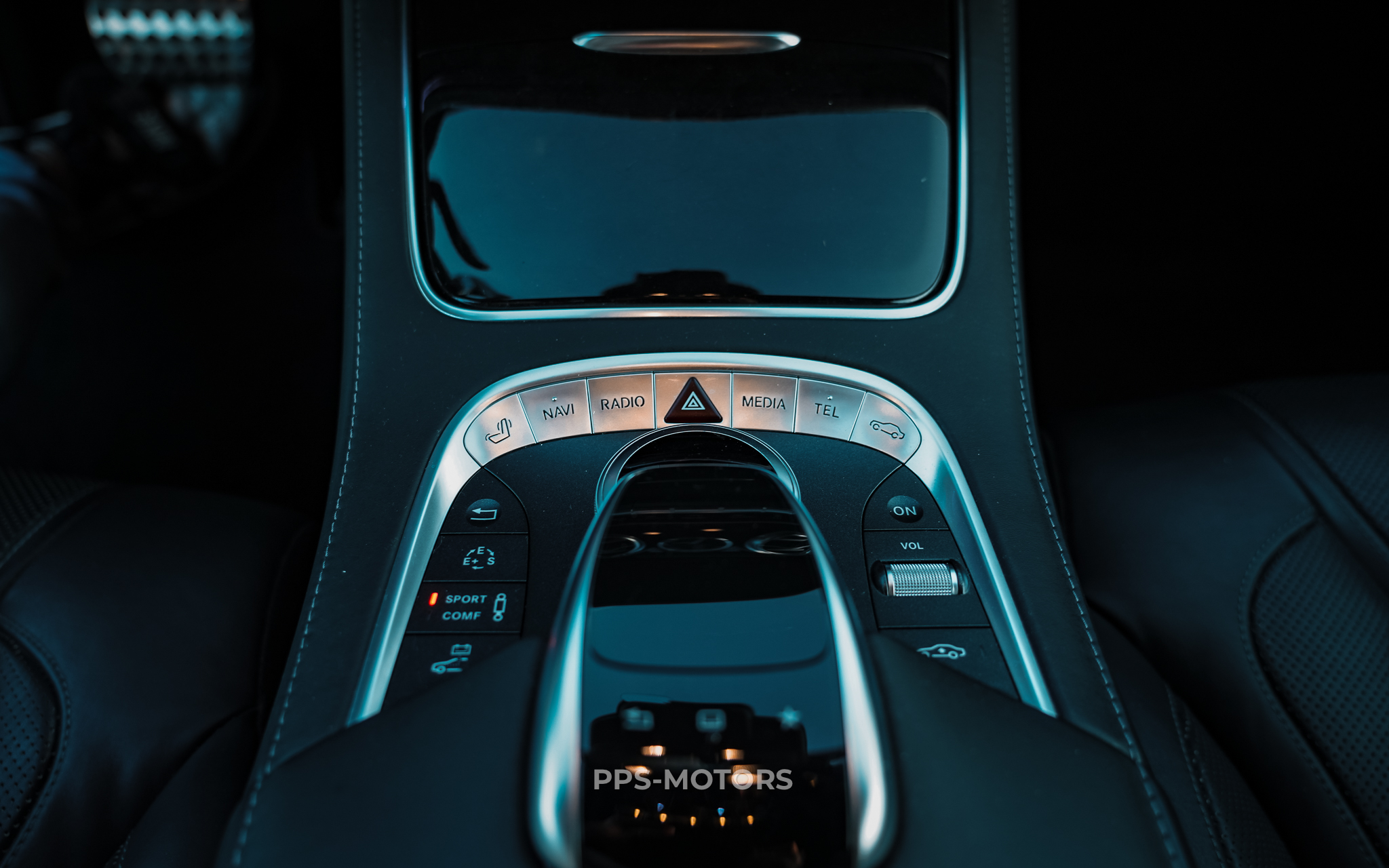 Mercedes Benz S500 L photo 32