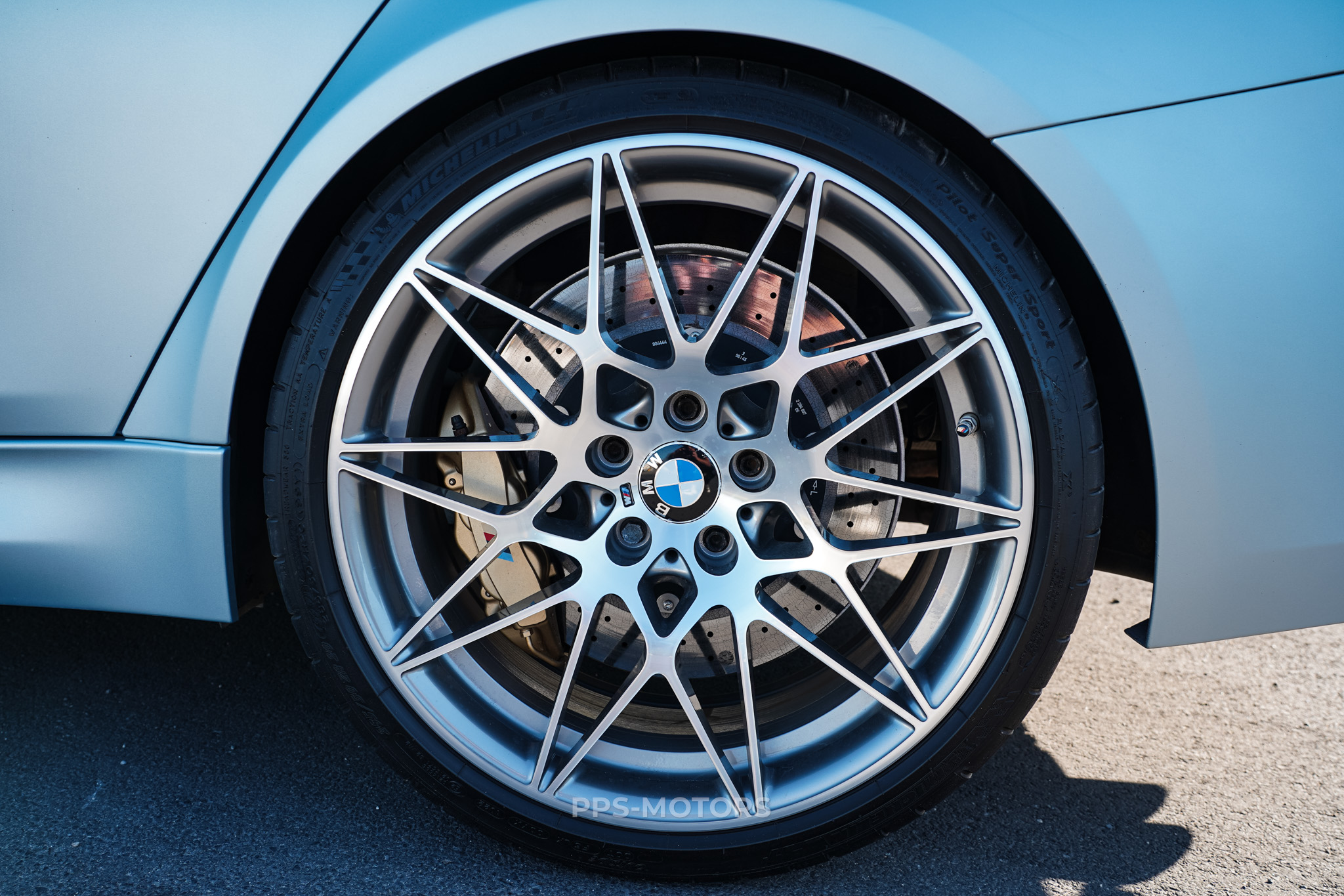 BMW M3 COMPETITION INDIVIDUAL photo 4