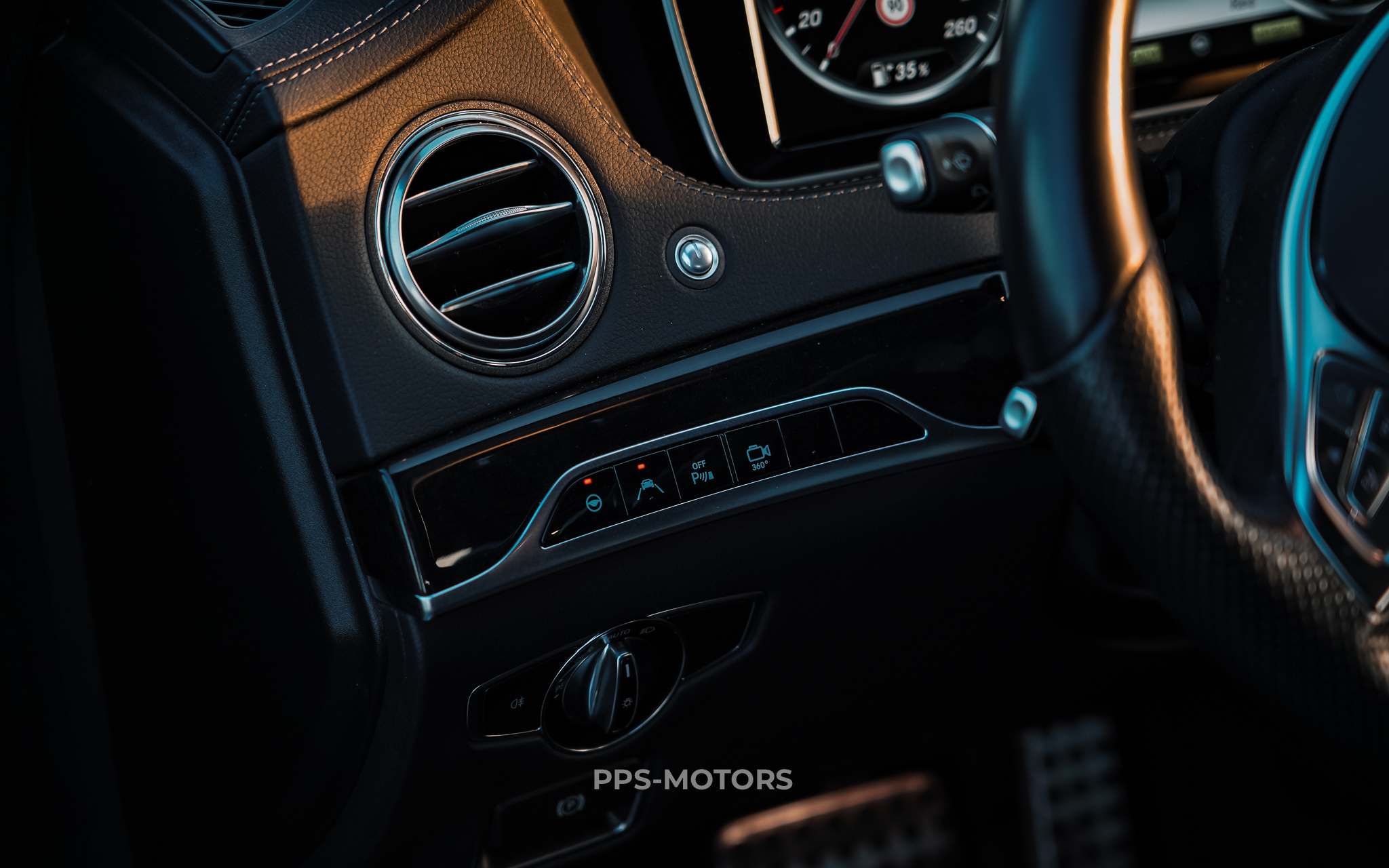 Mercedes Benz S500 L photo 25