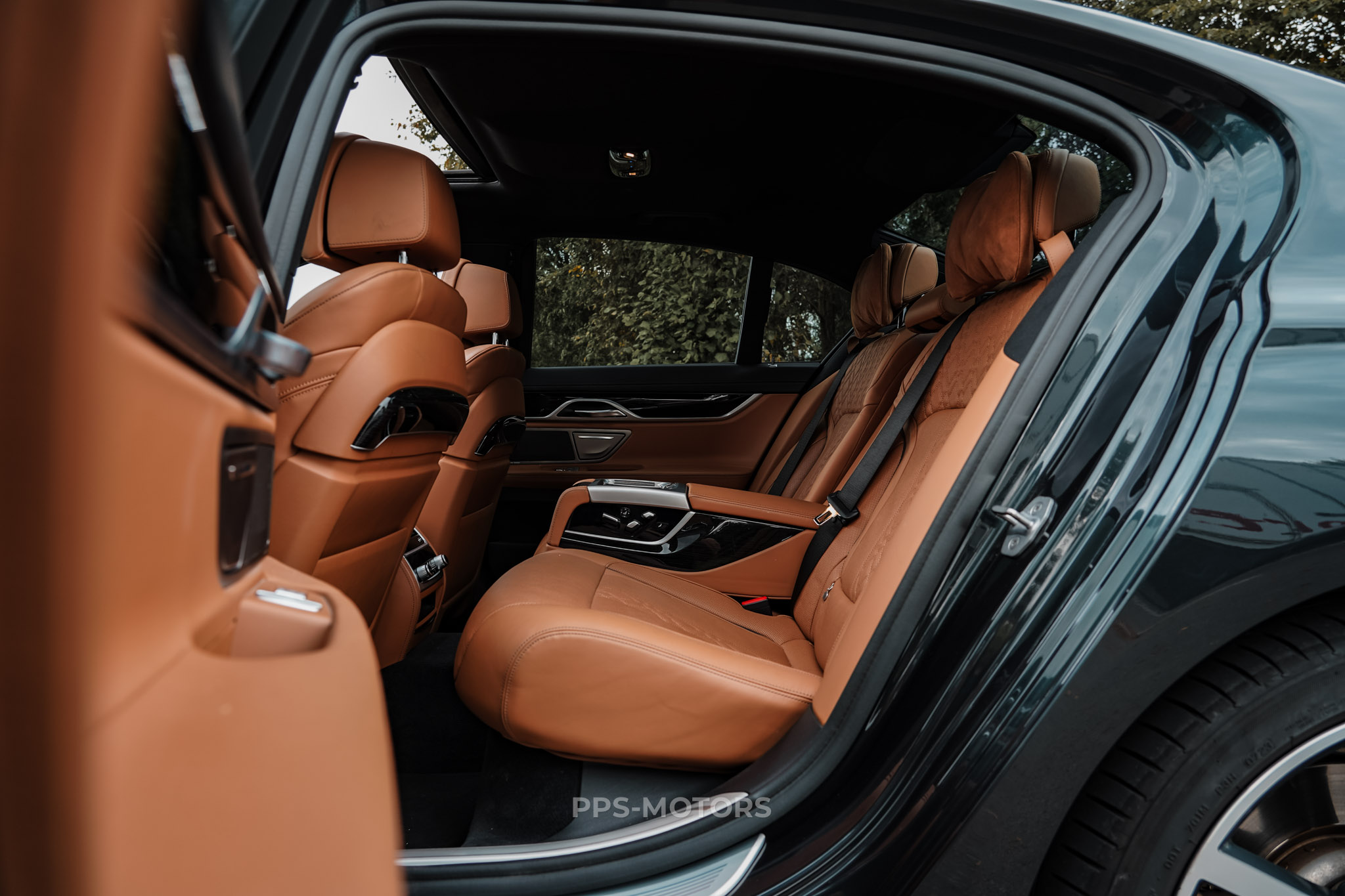 BMW BMW 740e Performance M-PAKKET photo 10