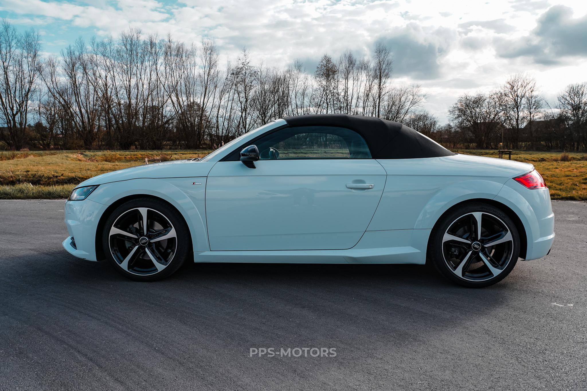 Audi TT ROADSTER 2.0 TFSI S-TRONIC photo 11