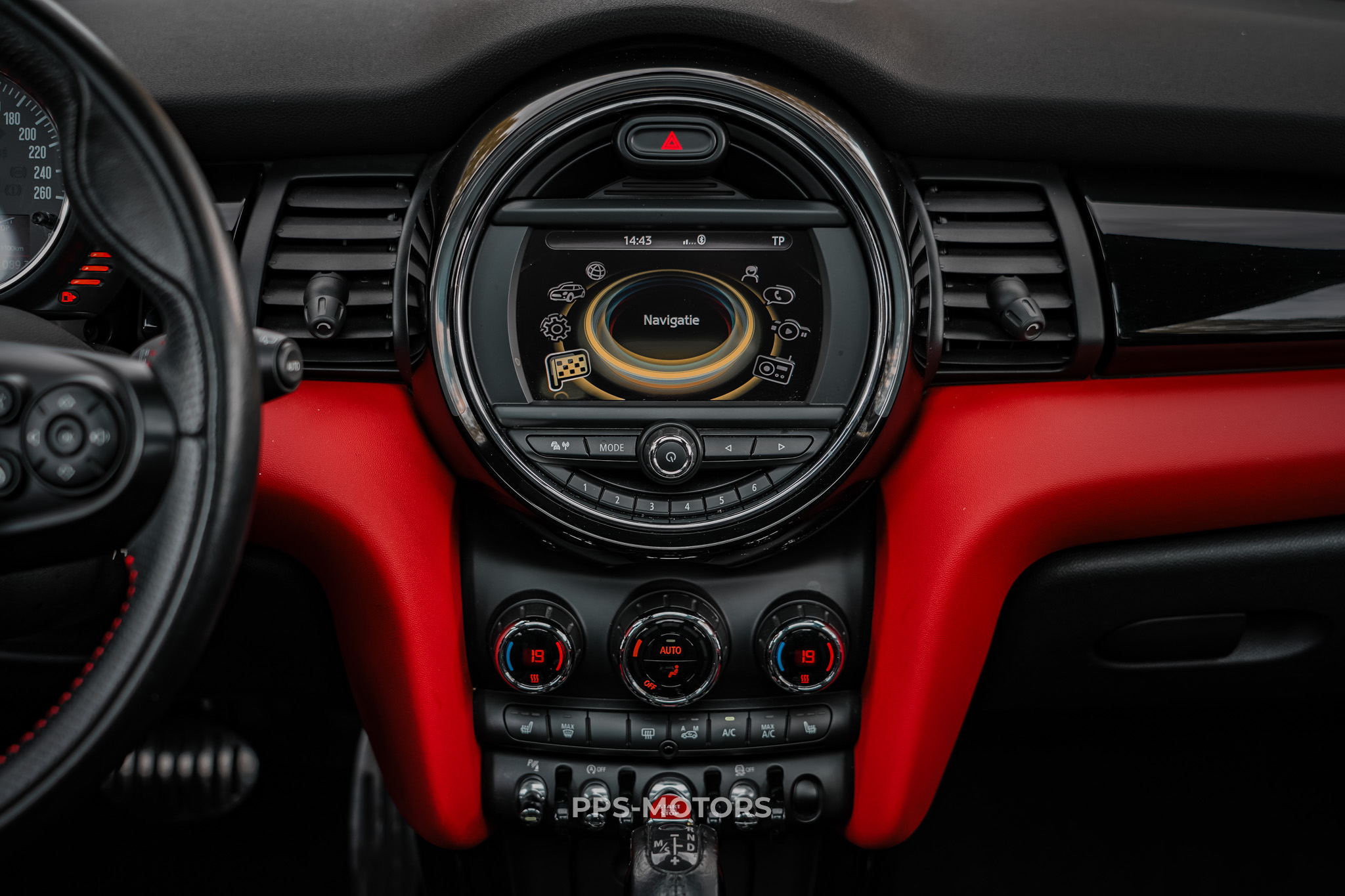MINI COOPER 2.0 SD JOHN COOPER WORKS photo 15