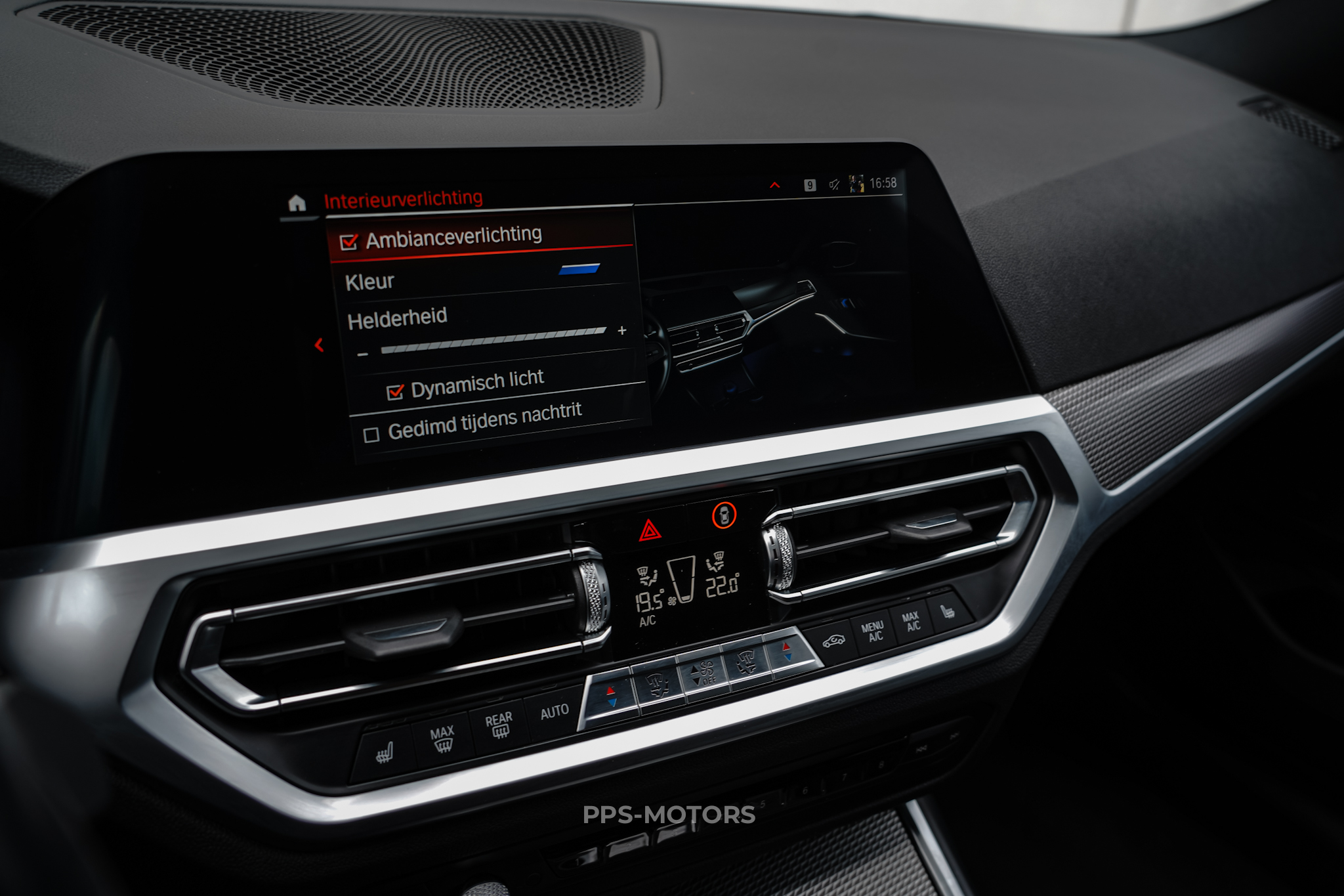 BMW M340i xDrive photo 29