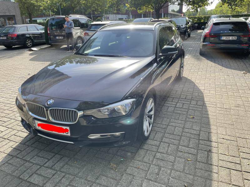 BMW 320d BREAK photo 2