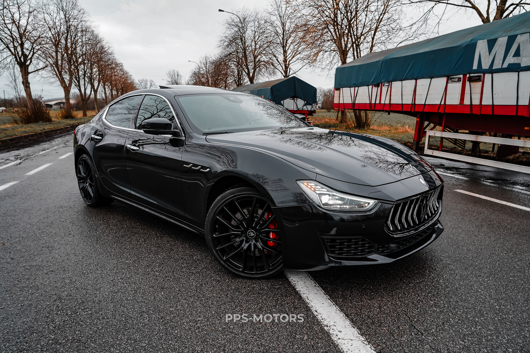 Maserati GHIBLI 3.0 V6 RIBELLE 1 OF 200 photo 23
