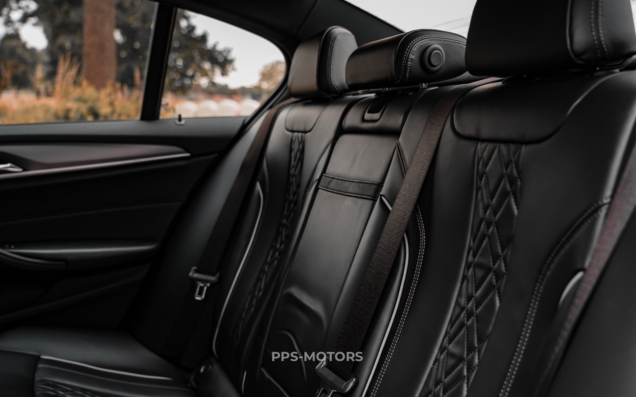 BMW M550d xAS photo 21