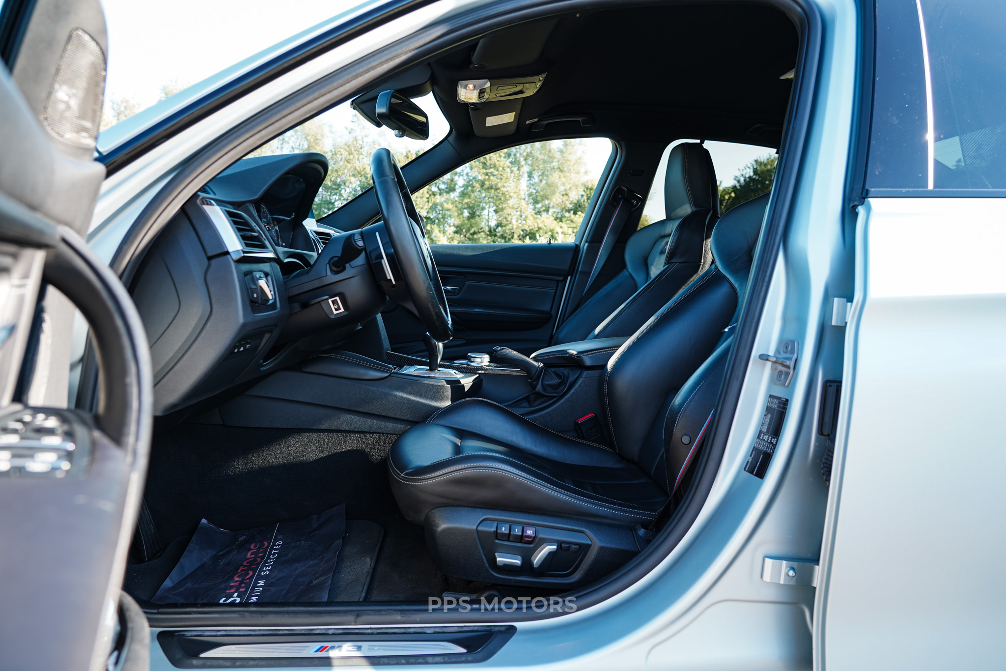 BMW M3 COMPETITION INDIVIDUAL photo 7