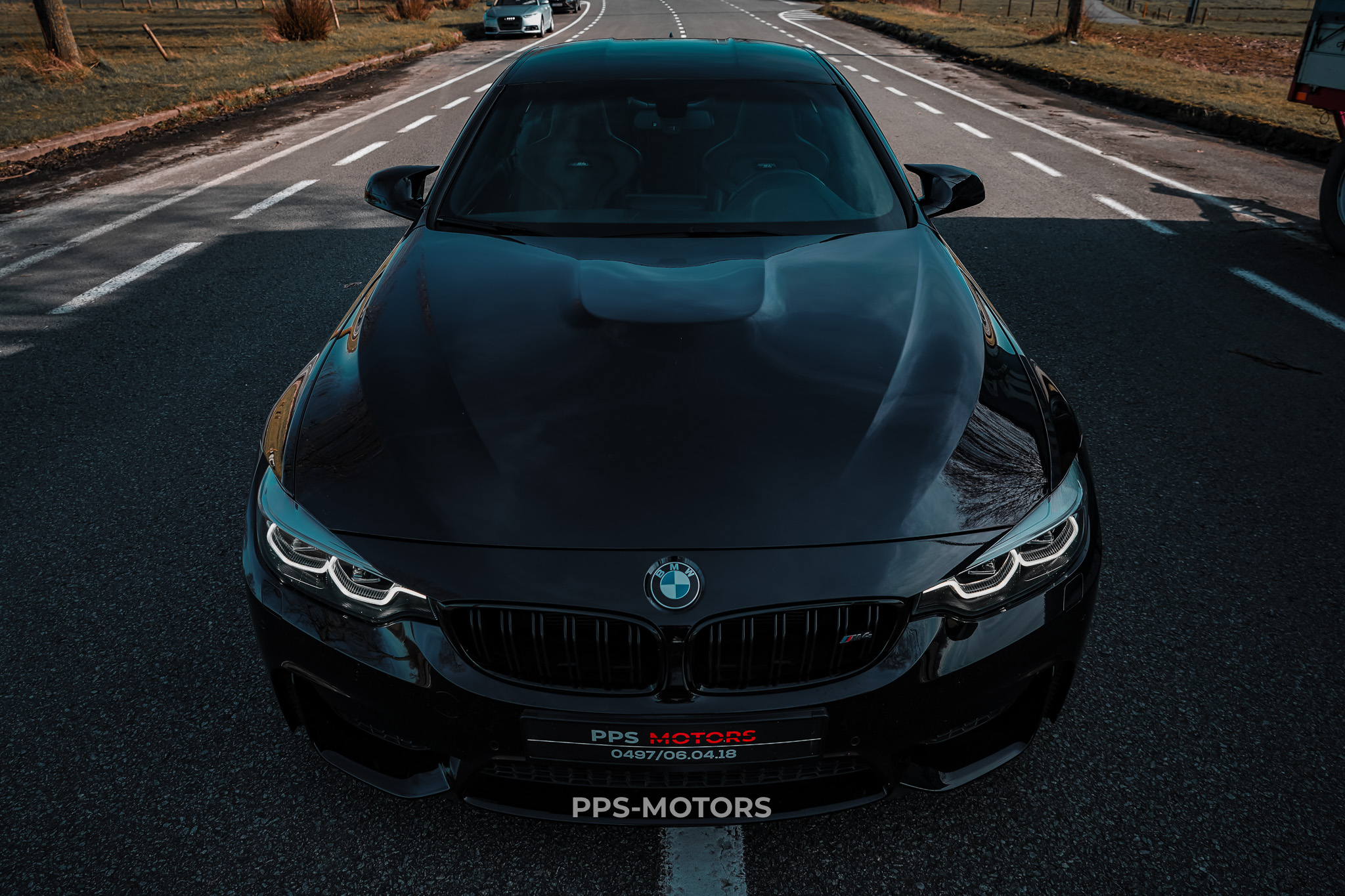 BMW M4 3.0 COMPETITION INDIVIDUAL photo 3