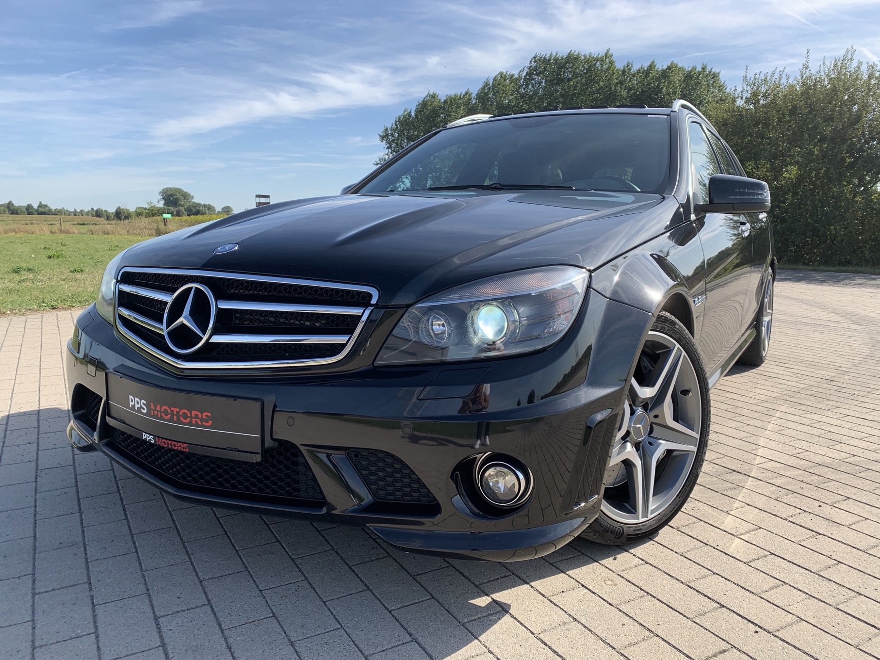 Mercedes Benz C63 AMG 4.0 V8 BITURBO photo 3