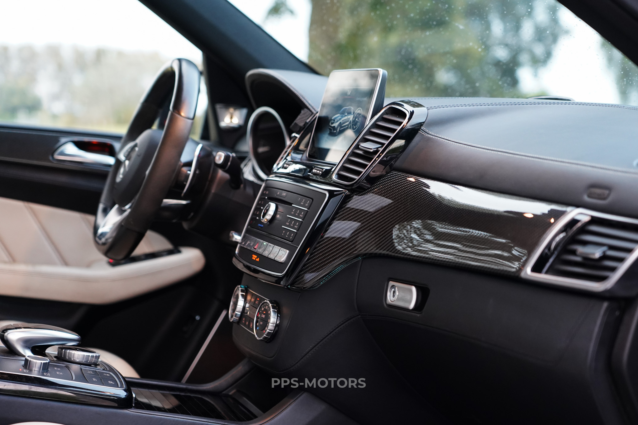 Mercedes Benz GLE63 AMG 5.5 V8 BITURBO photo 21