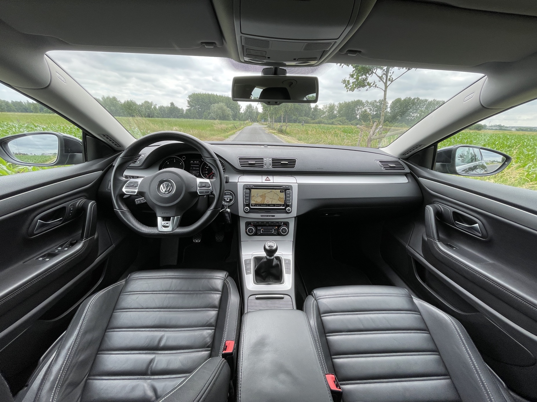Volkswagen PASSAT CC 2.0 TDI R-LINE photo 11