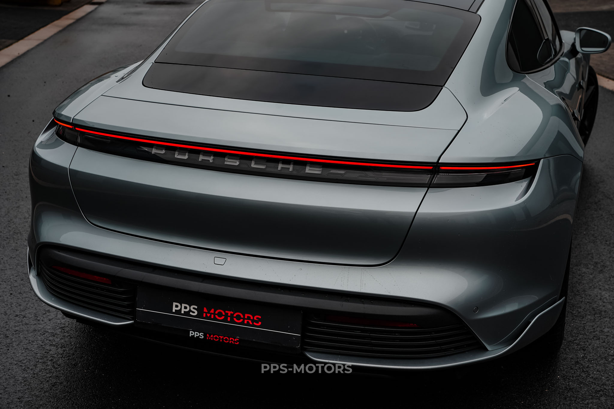 Porsche TAYCAN 4S SPORTDESIGN photo 6