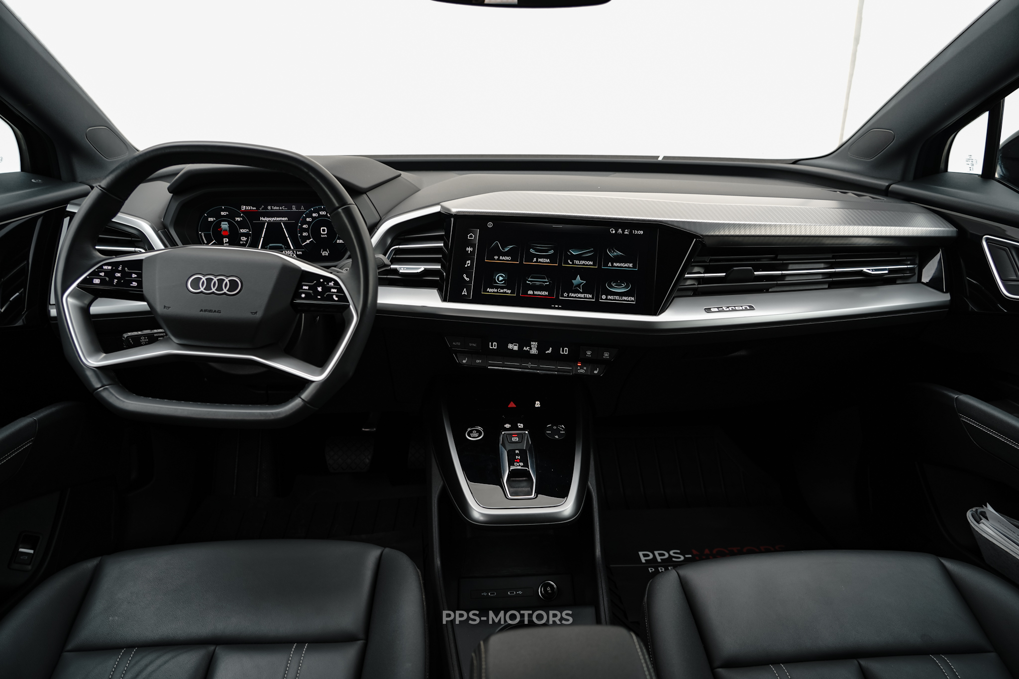 Audi Q4 E-TRON photo 12
