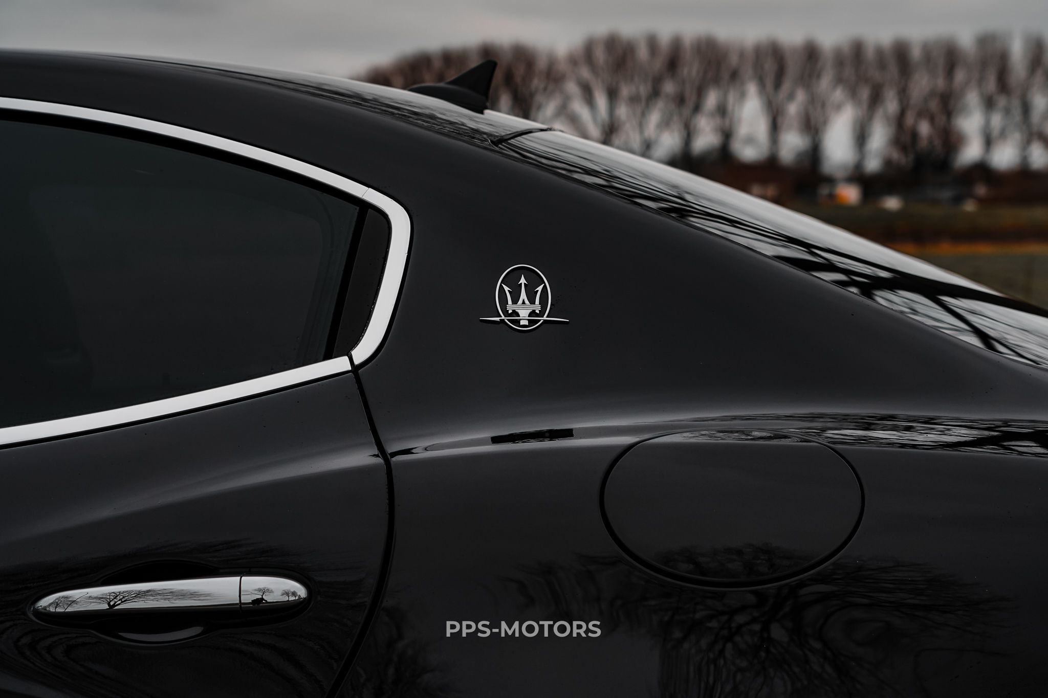 Maserati GHIBLI 3.0 V6 RIBELLE 1 OF 200 photo 22