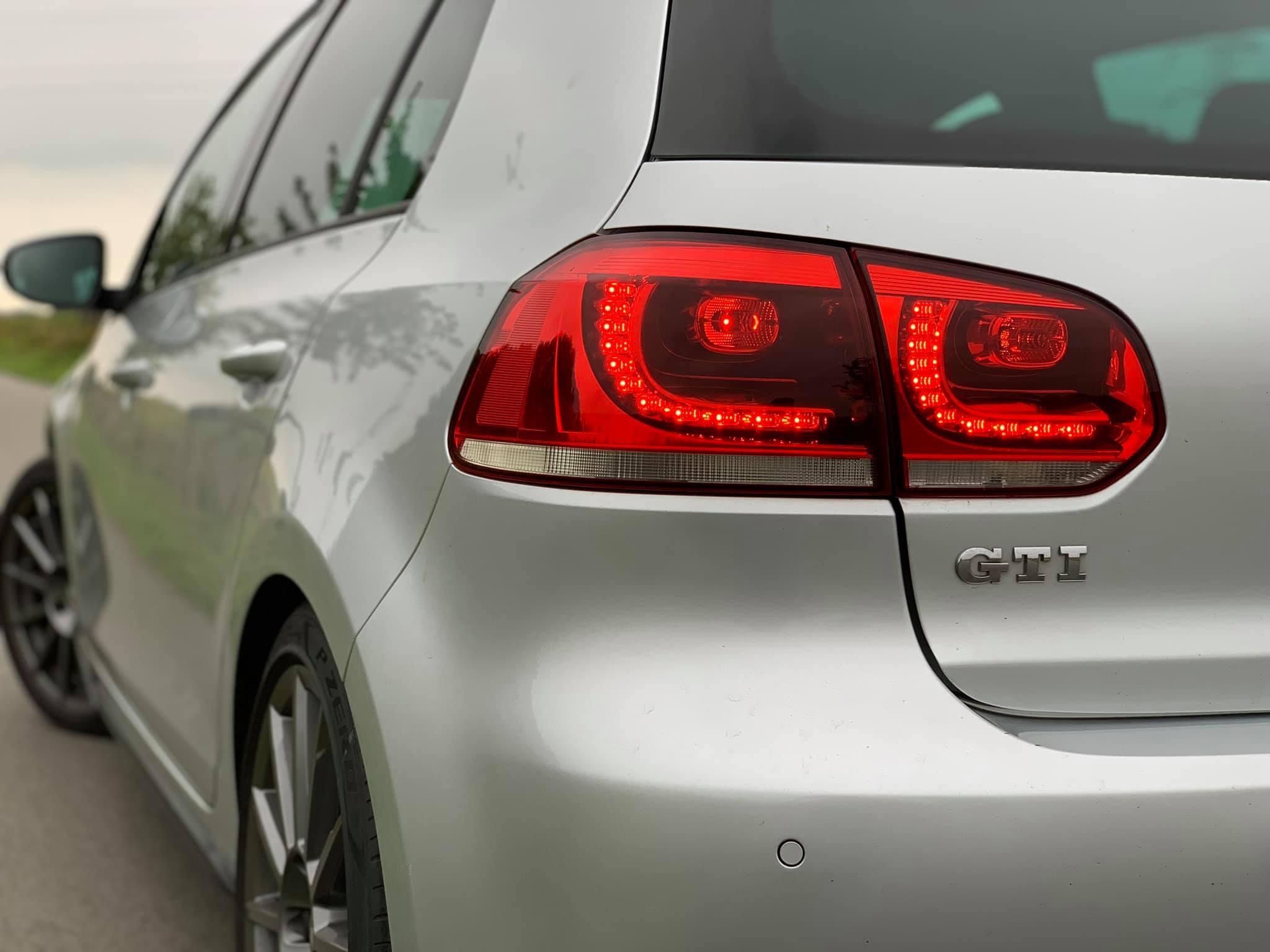 Volkswagen GOLF GTI 2.0 photo 6