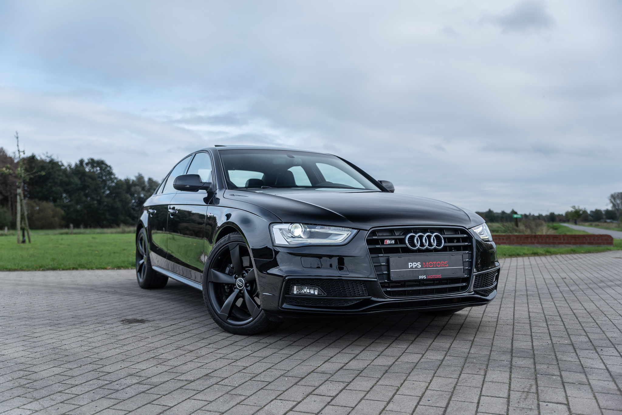 Audi S4 3.0 V6 QUATTRO MILLTEK photo 1