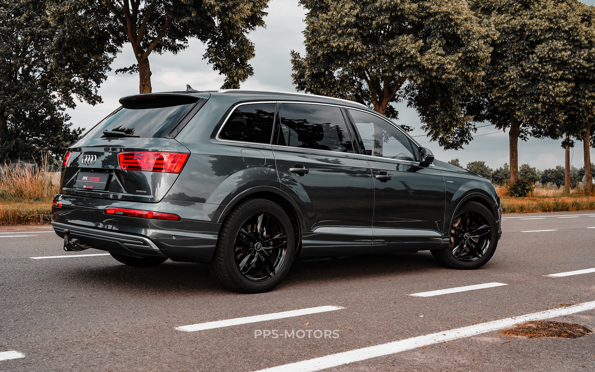 Audi Q7 3.0 TDI V6 E-TRON photo 17