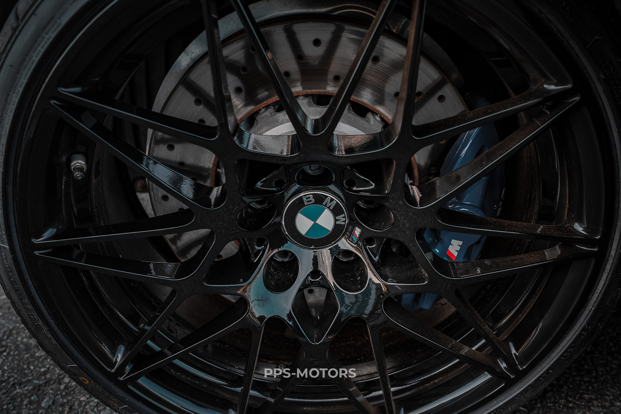 BMW M4 3.0 COMPETITION INDIVIDUAL photo 10