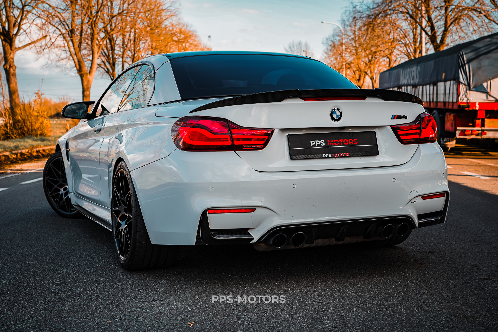 BMW M4 3.0 CABRIO INDIVIDUAL PACK photo 38