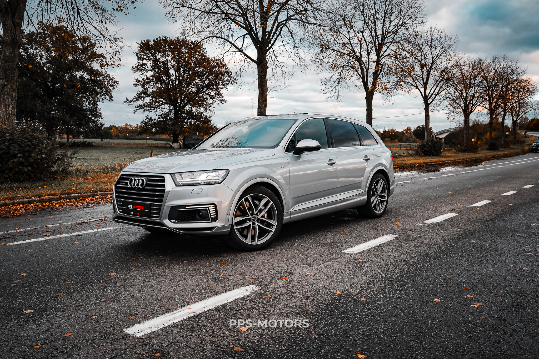 Audi Q7 3.0 TDI V6 E-TRON photo 1