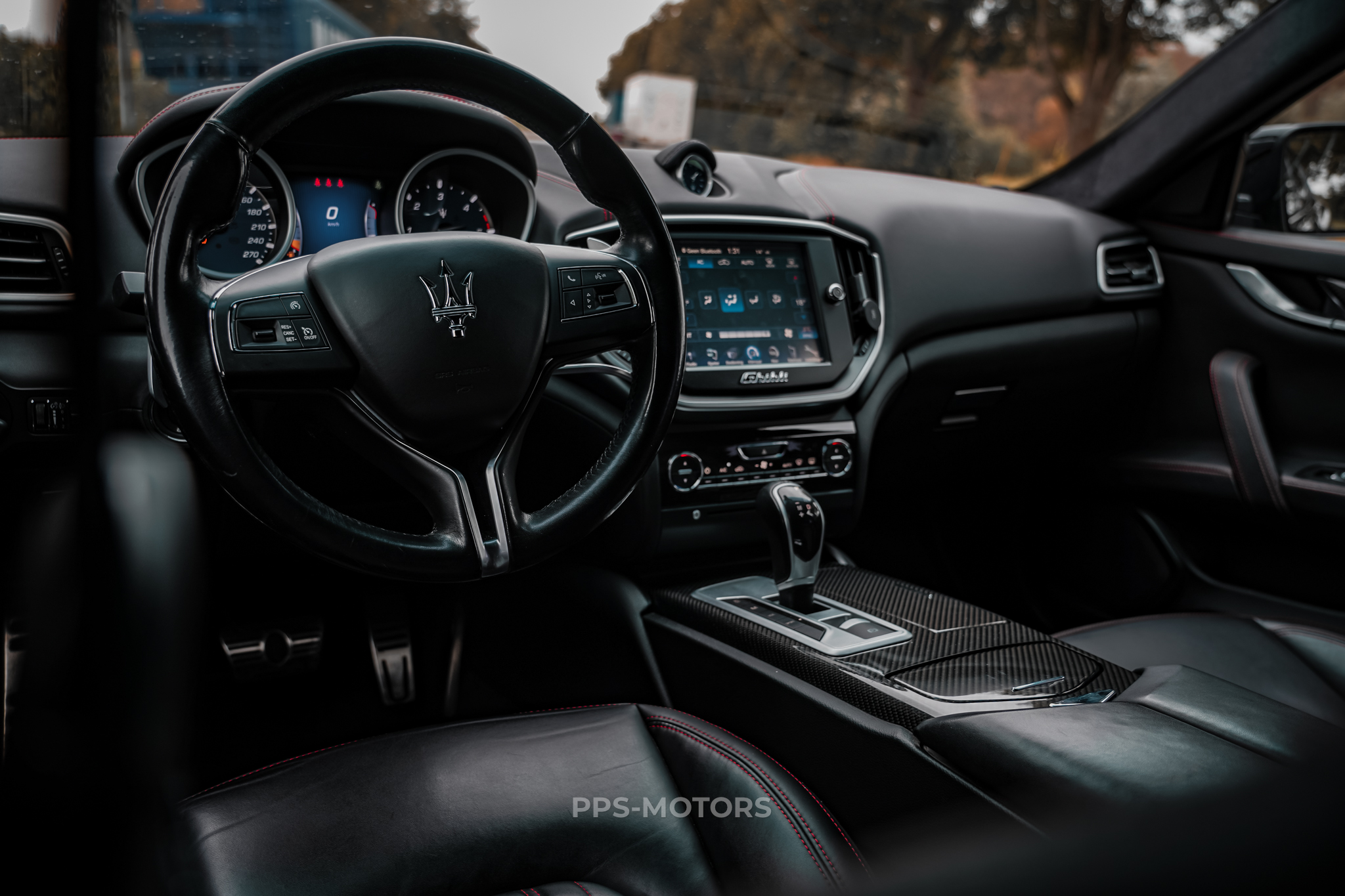 Maserati GHIBLI 3.0 V6 TURBO photo 12