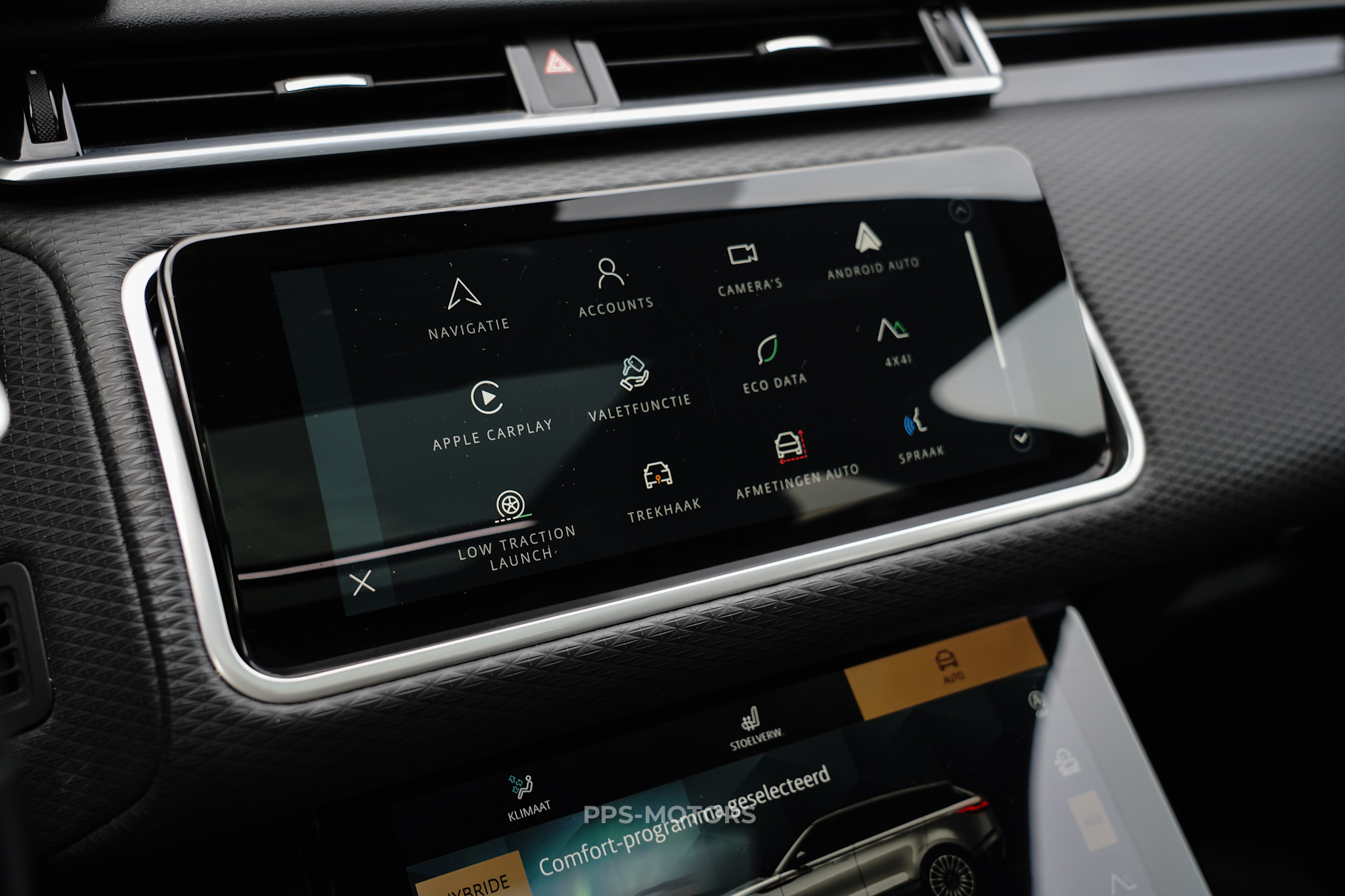 Land Rover VELAR 3.0 P400E photo 18