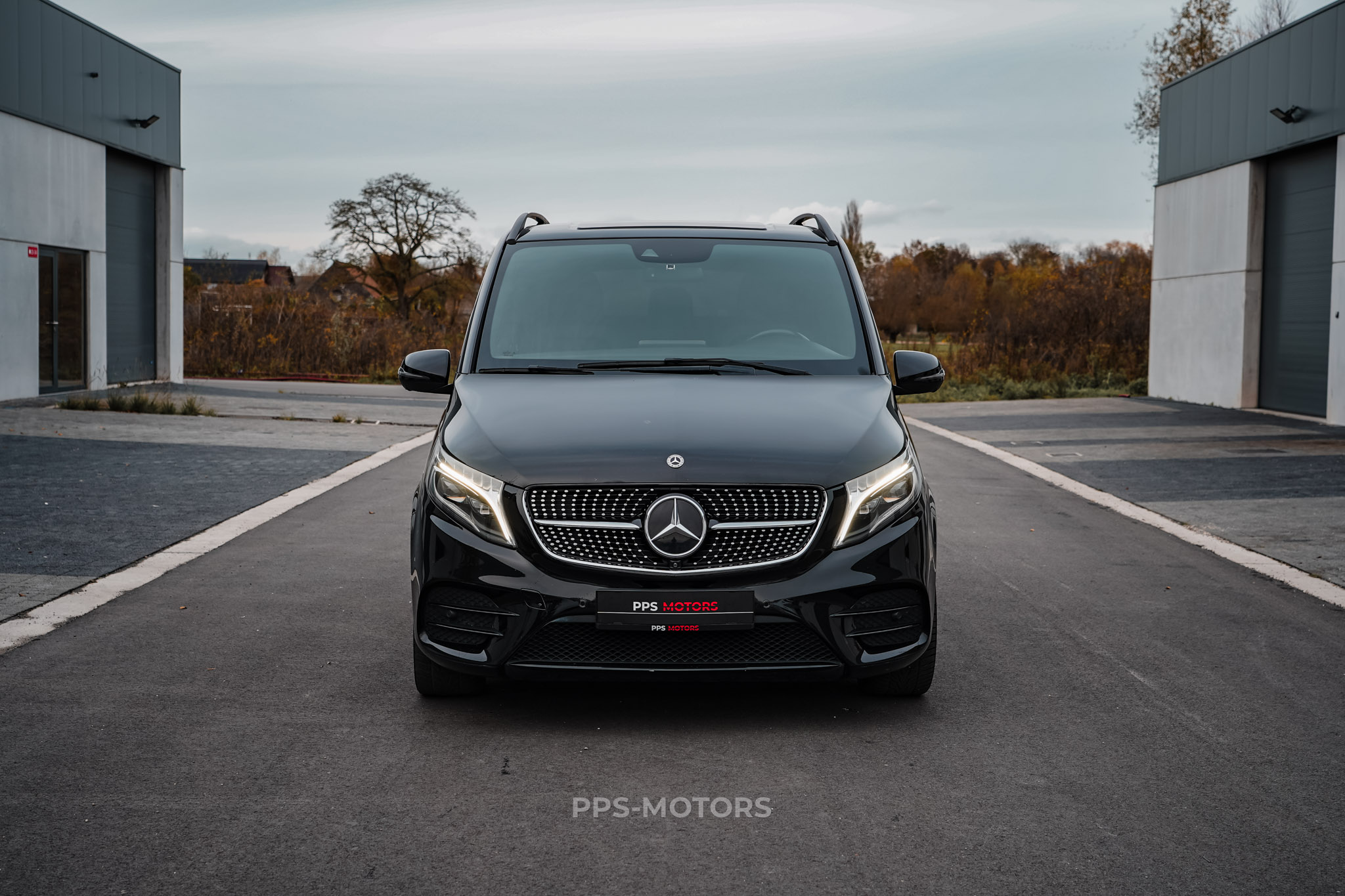 Mercedes Benz V300 AMG PAKKET photo 3