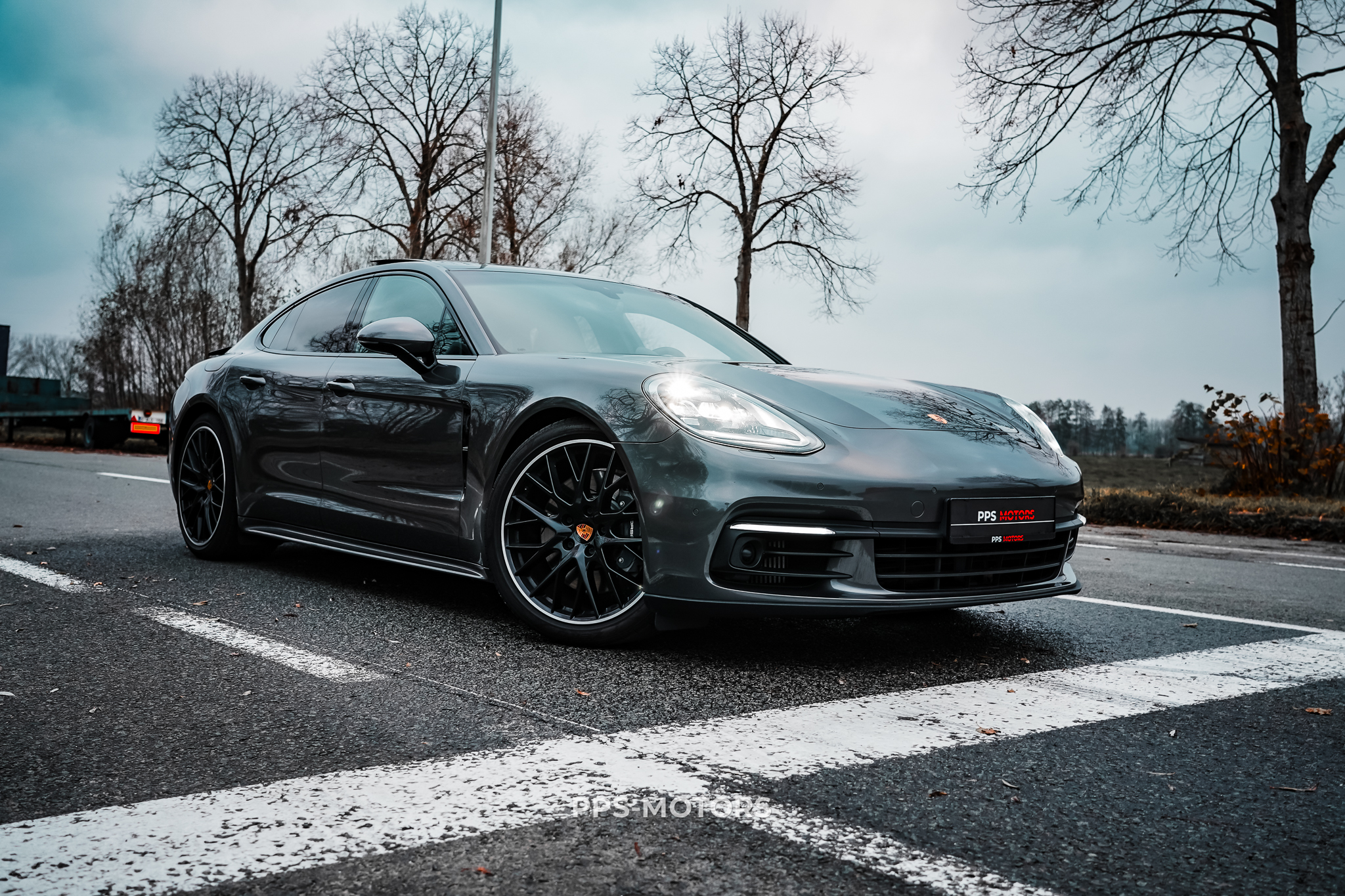 Porsche PANAMERA 4 E-HYBRID photo 13