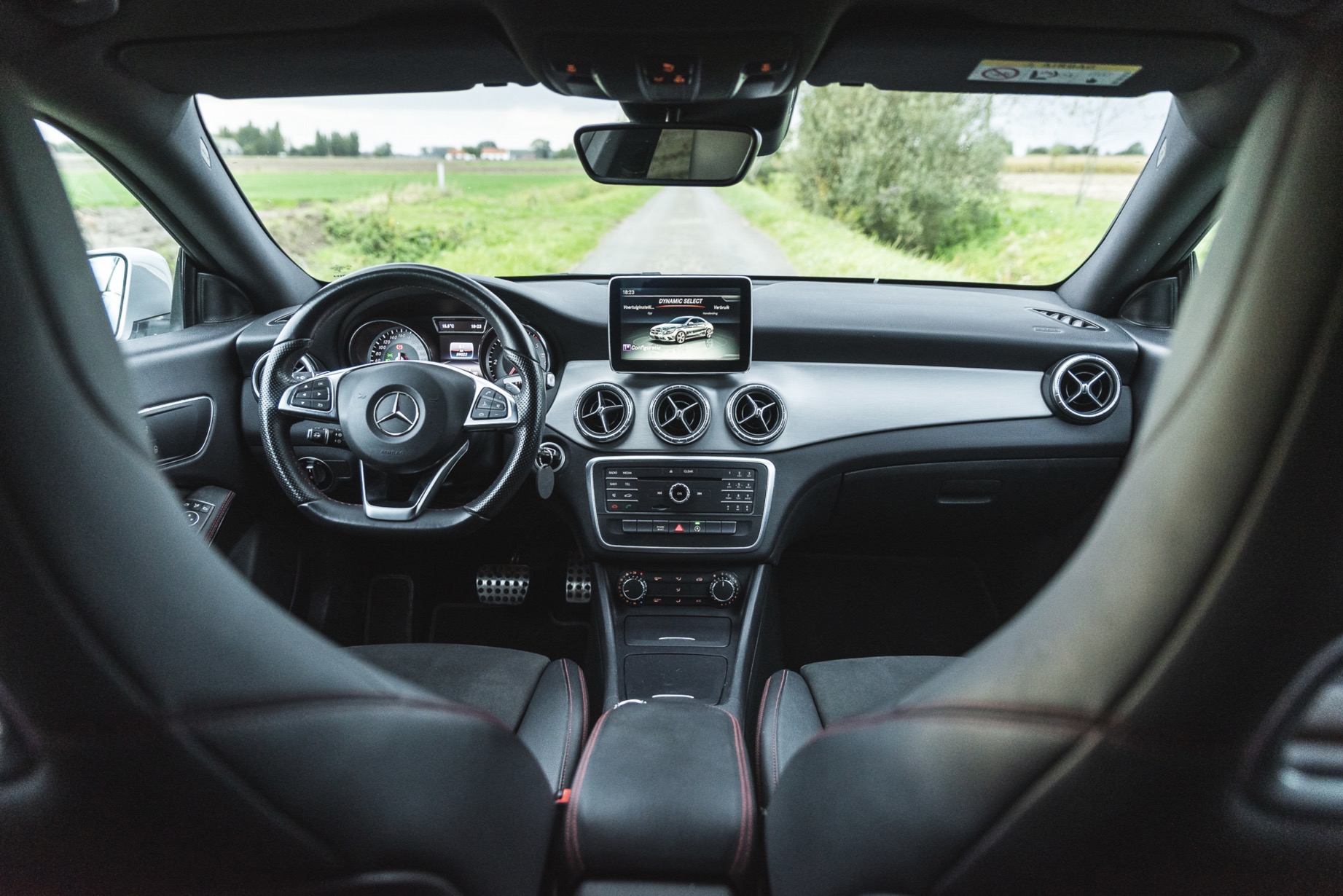 Mercedes Benz CLA 220 AMG PAKKET photo 7
