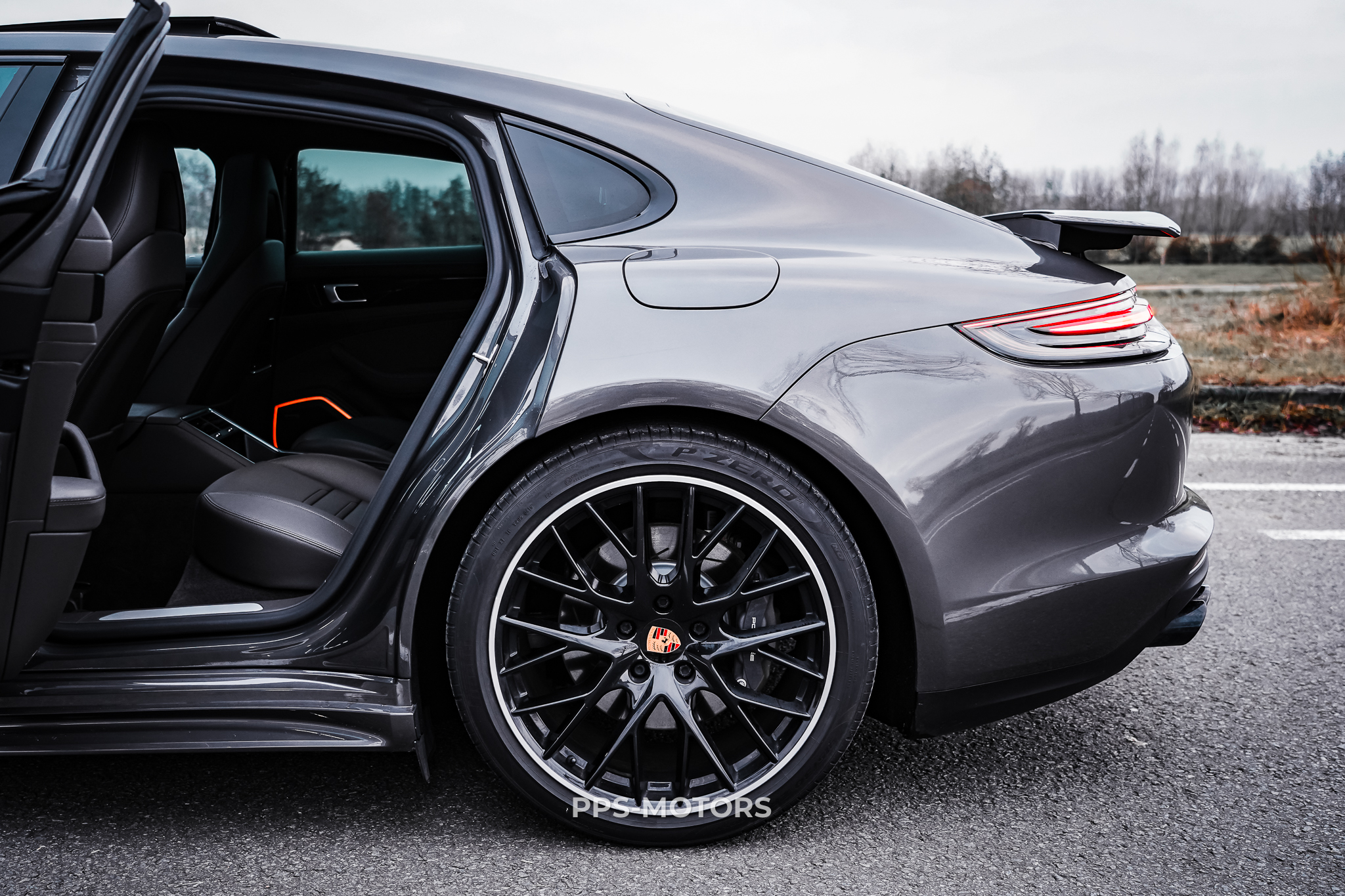 Porsche PANAMERA 4 E-HYBRID photo 30