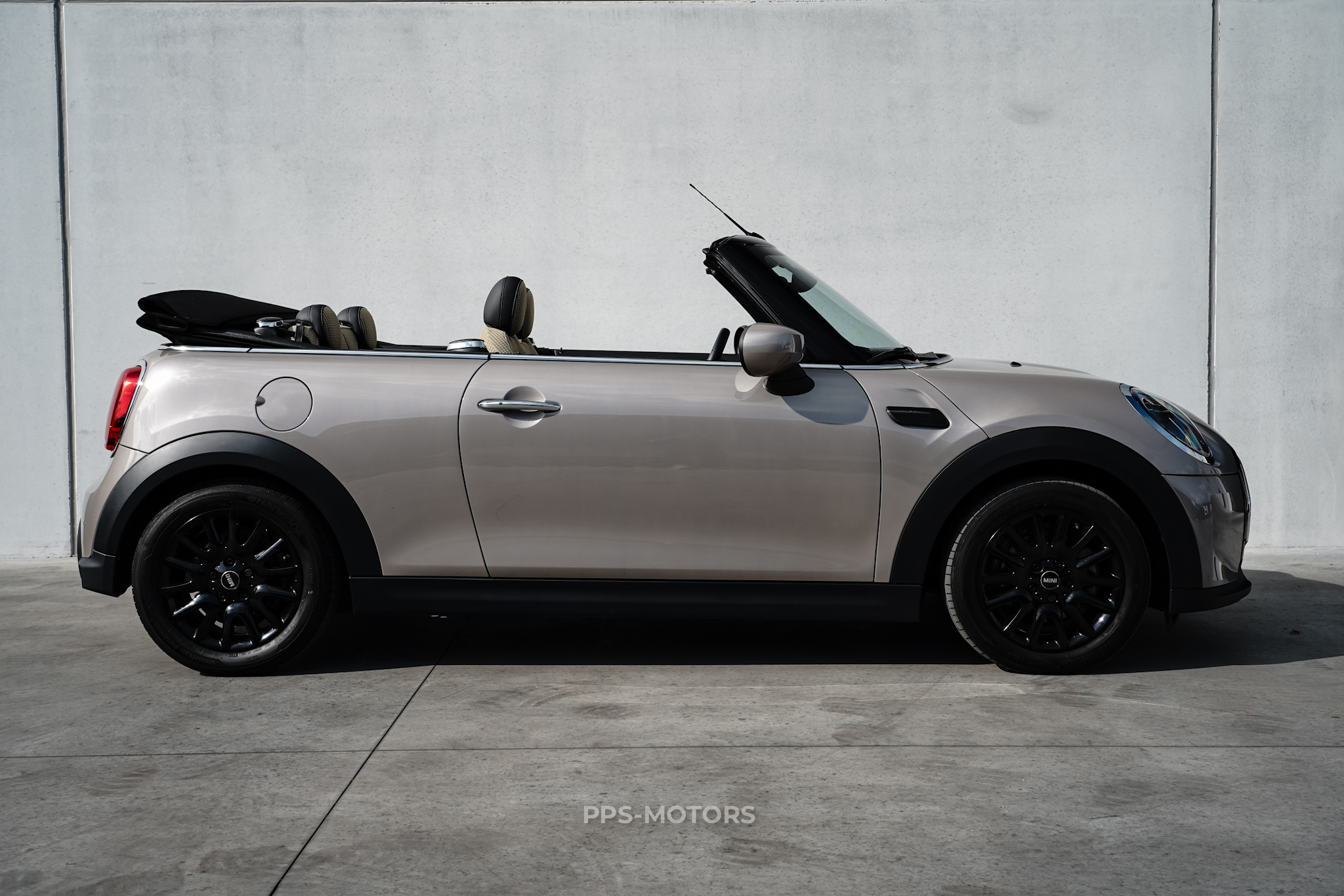 MINI COOPER CABRIO photo 5