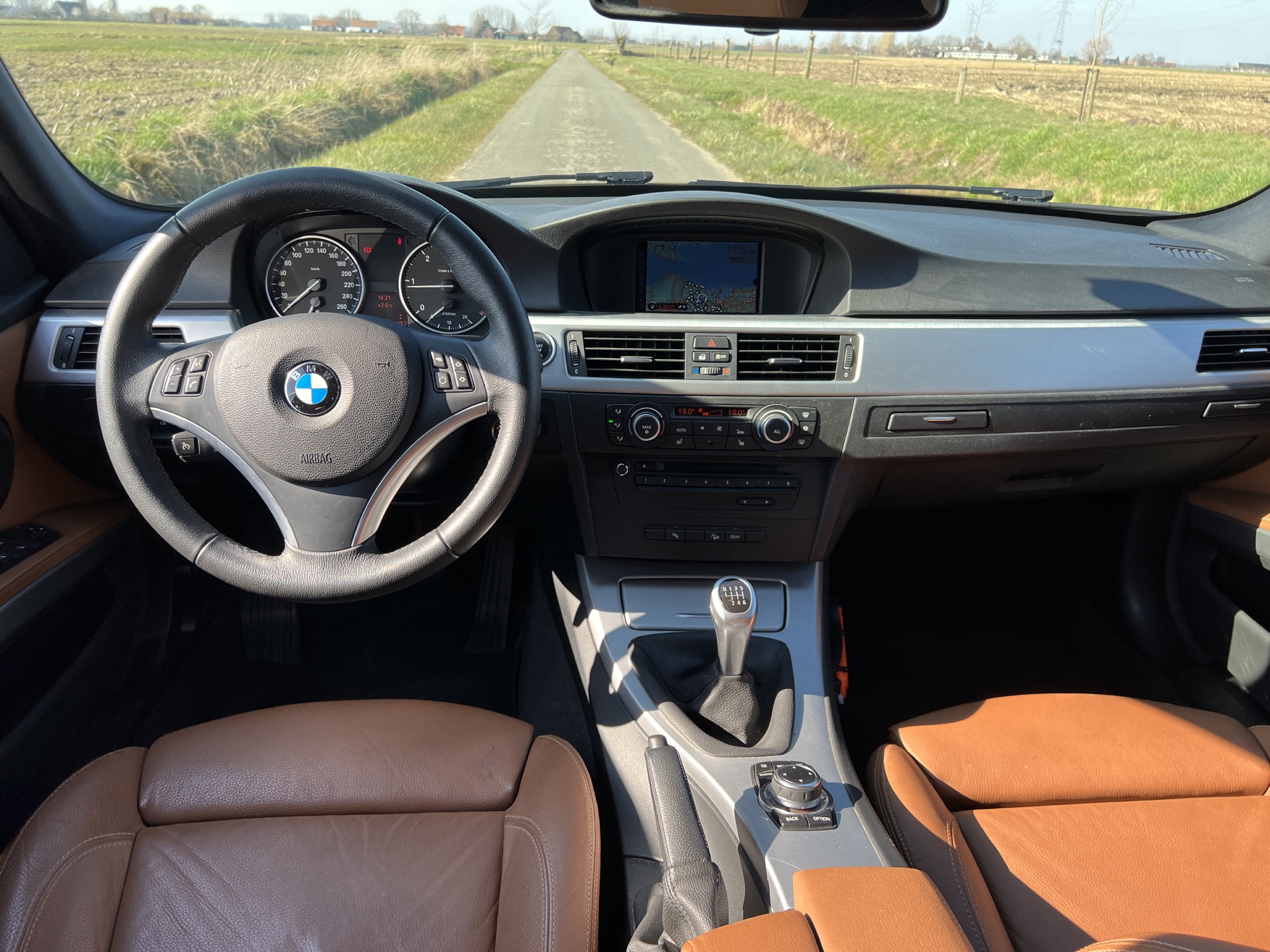 BMW 320d xDrive photo 13