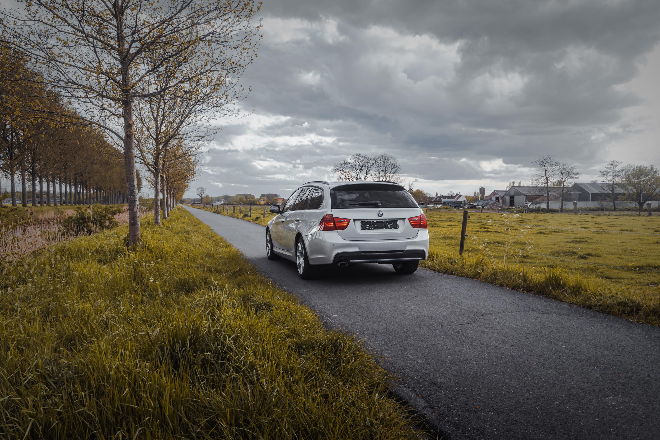 BMW 318d E91 M-PAKKET photo 9