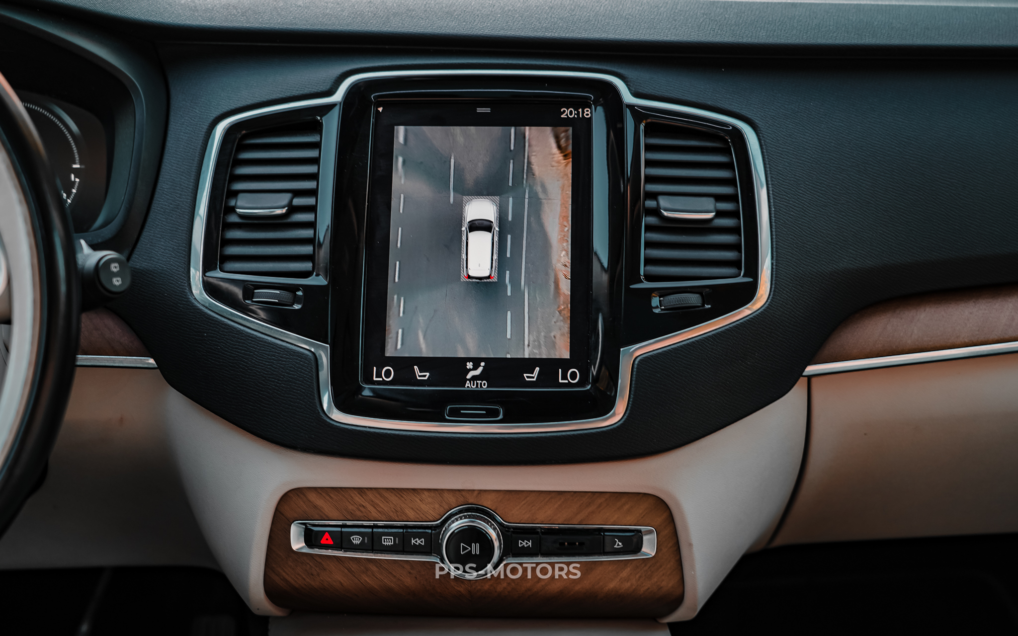 Volvo XC90 T8 INSCRIPTION photo 20