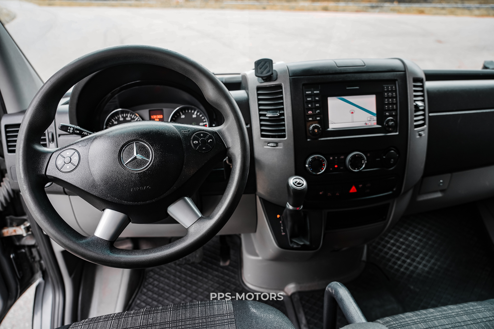 Mercedes Benz SPRINTER 319 CDI 3.0 V6 photo 9