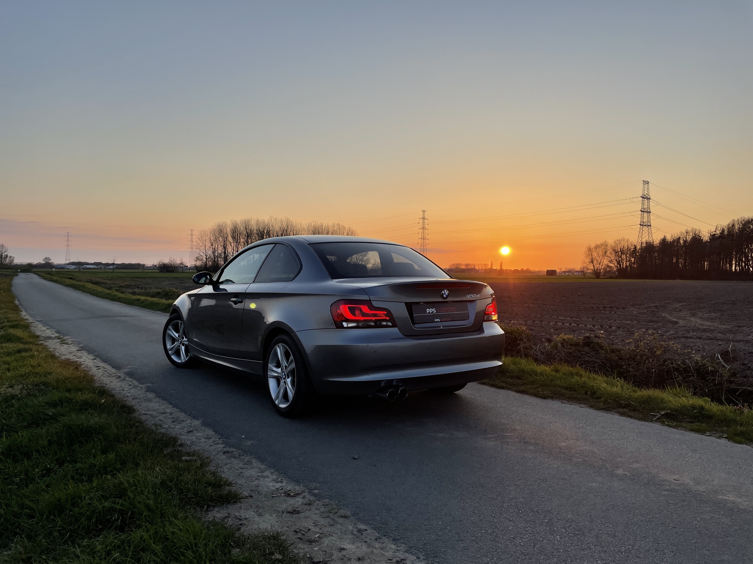 BMW 120d SPORTSHATCH photo 3
