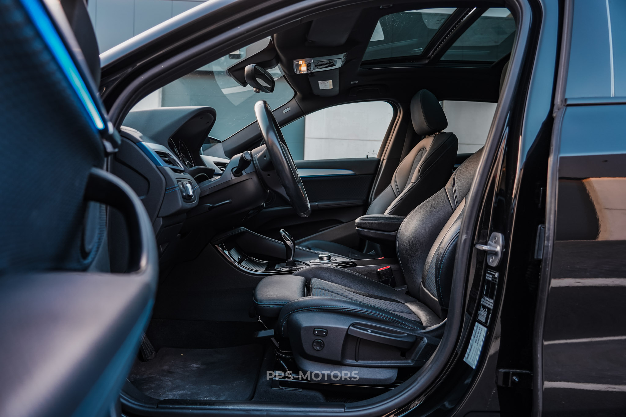 BMW X2 1.5iA sDrive18 M-PAKKET photo 15