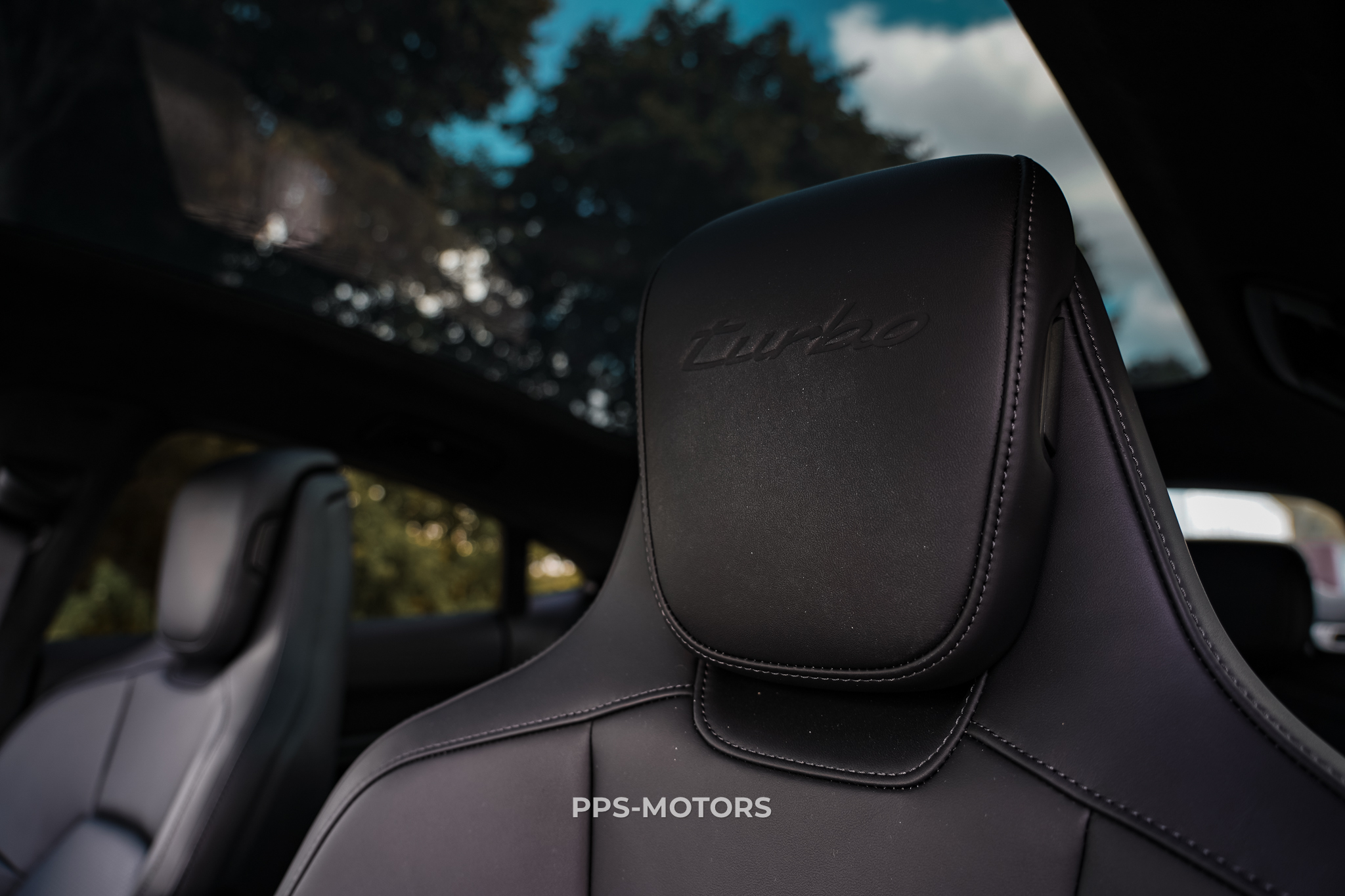 Porsche TAYCAN TURBO NEW! photo 36