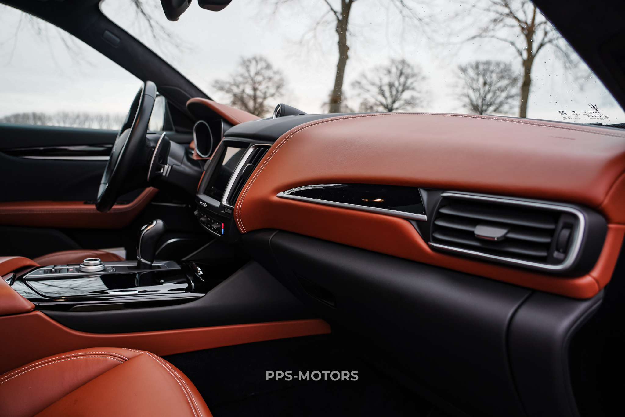 Maserati LEVANTE 3.0 V6 TURBO GRANLUSSO photo 42