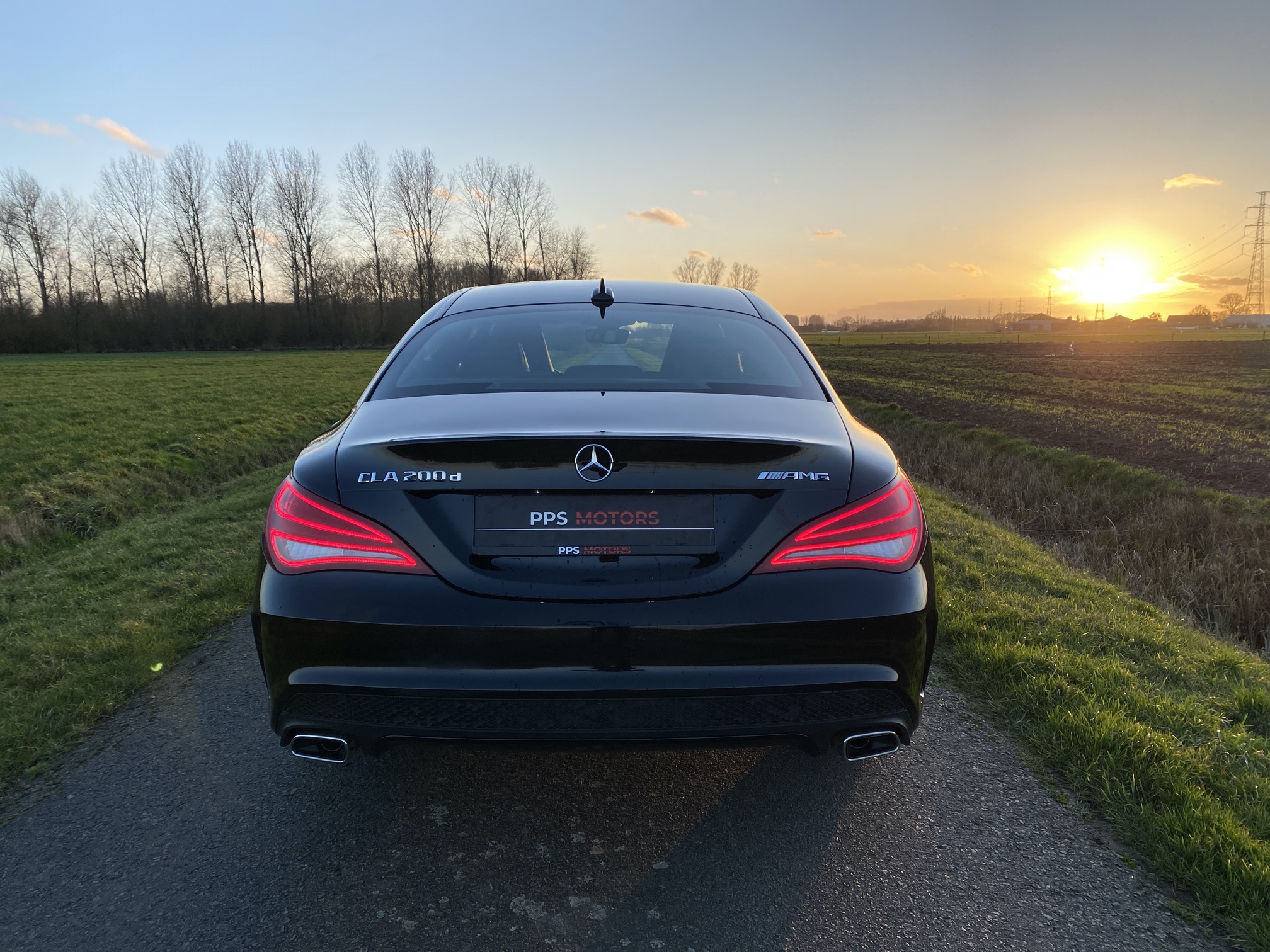 Mercedes Benz CLA 200d AMG PAKKET photo 4