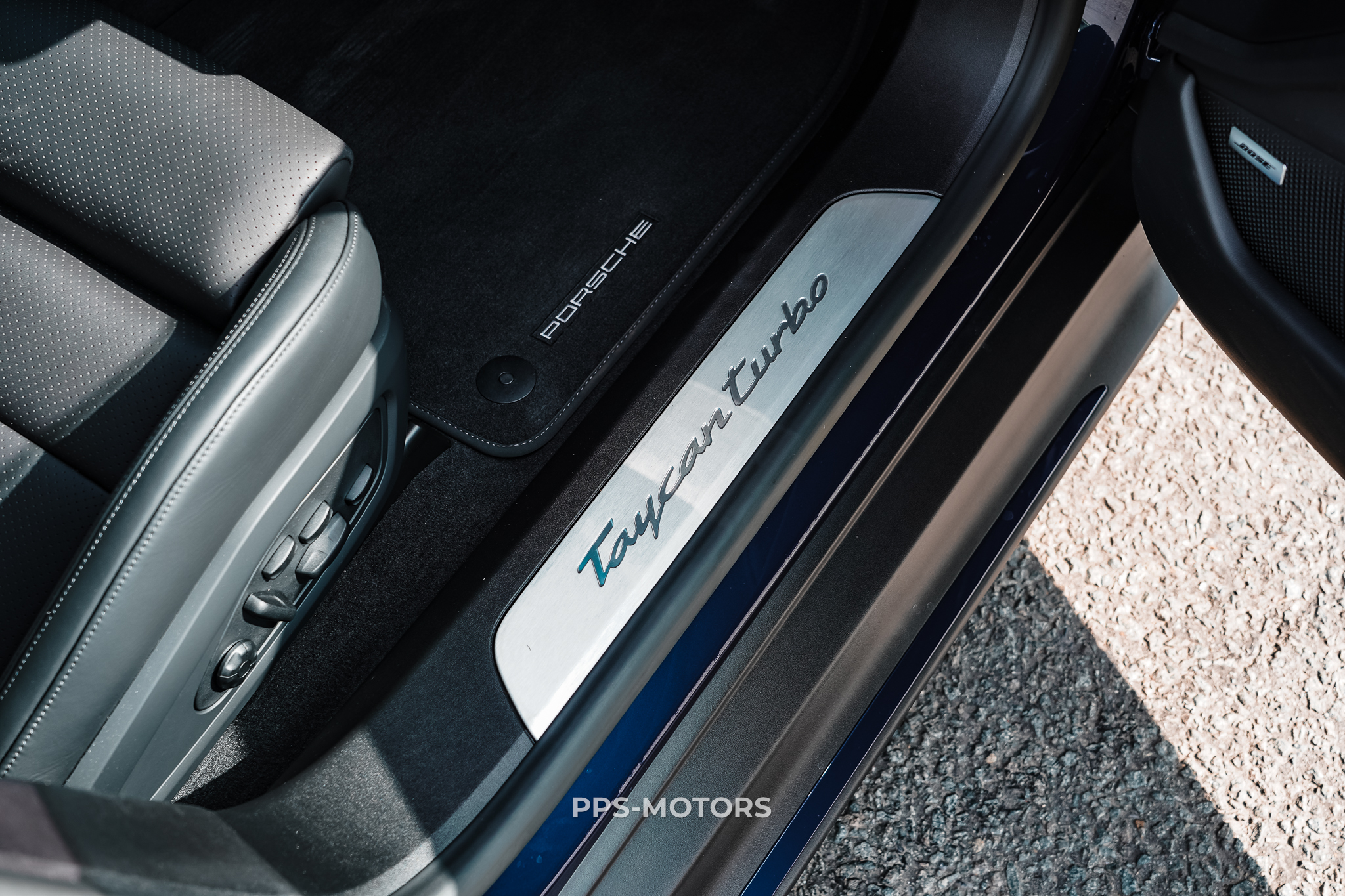 Porsche TAYCAN TURBO NEW! photo 45