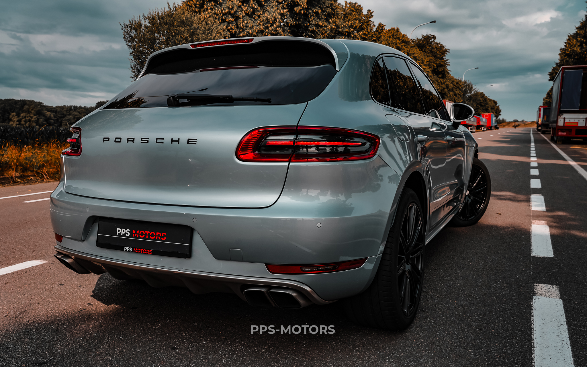 Porsche MACAN TURBO 3.6i photo 9