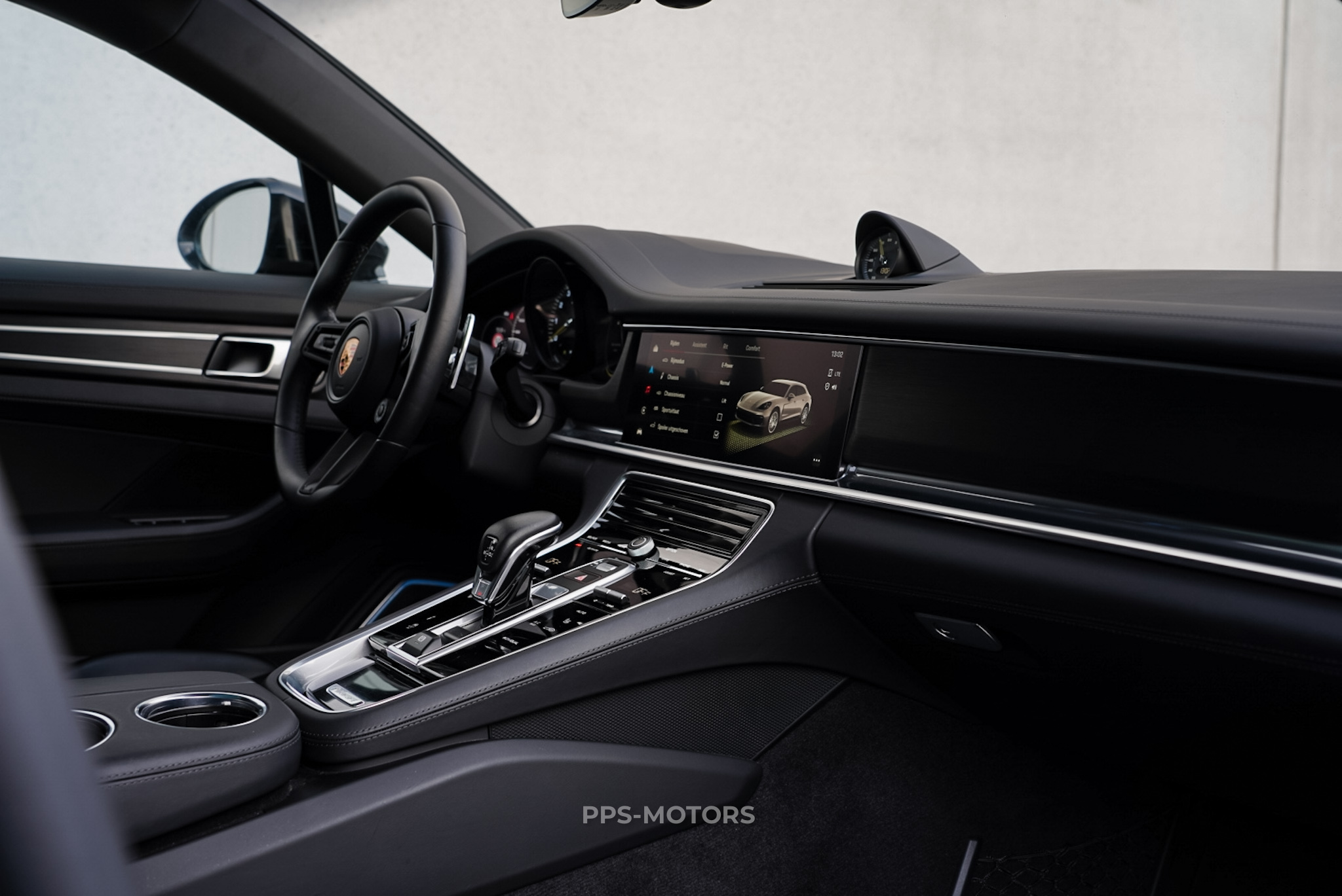 Porsche PANAMERA SPORT TURISMO 4 E-HYBRID photo 21
