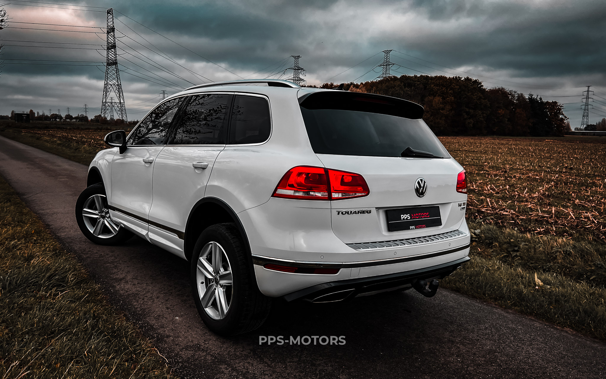 Volkswagen TOUAREG 3.0 TDI V6 R-LINE photo 12