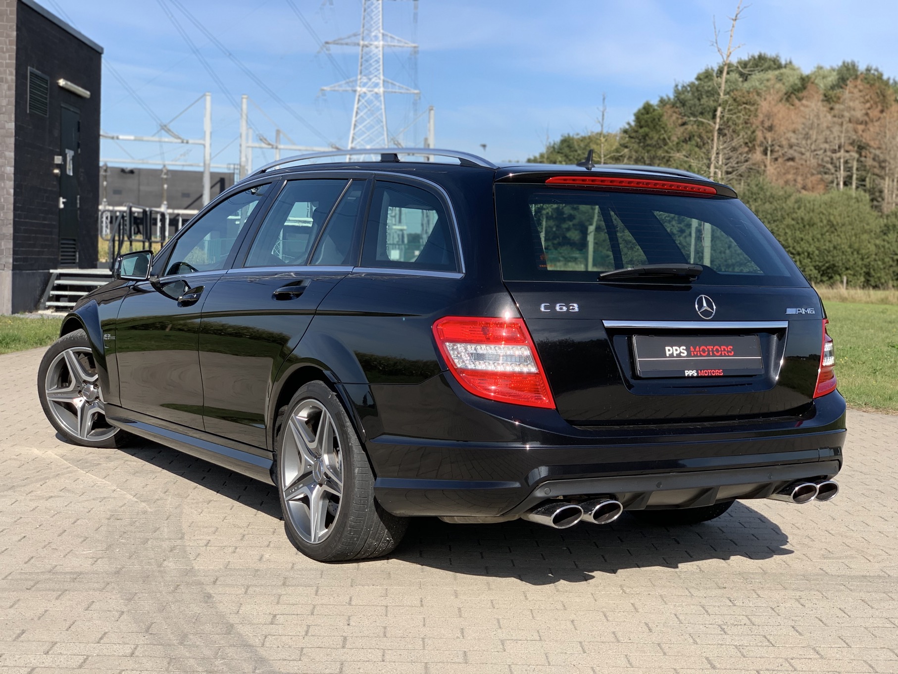 Mercedes Benz C63 AMG 4.0 V8 BITURBO photo 6