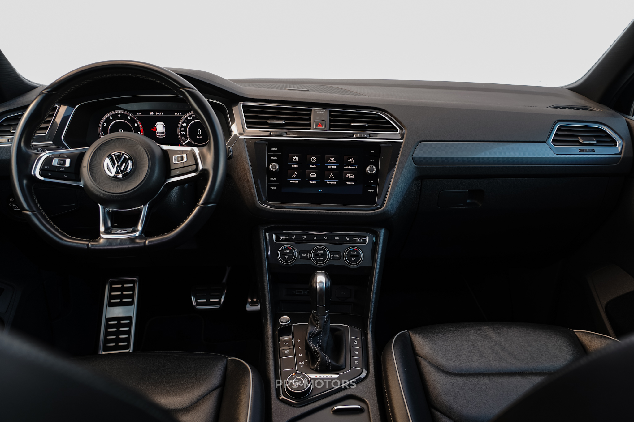 Volkswagen TIGUAN 1.4 TSI R-LINE photo 13